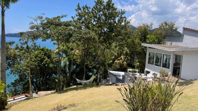 BH58: Refúgio Romântico com Vista pro Mar