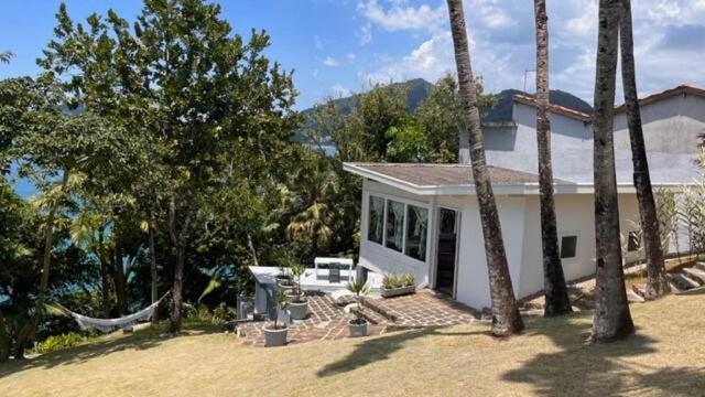 BH58: Refúgio Romântico com Vista pro Mar