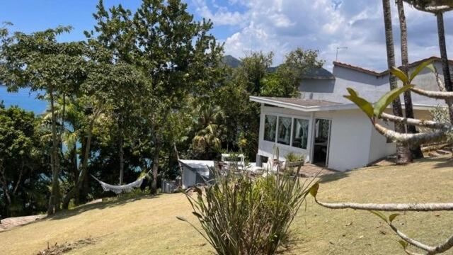 BH58: Refúgio Romântico com Vista pro Mar