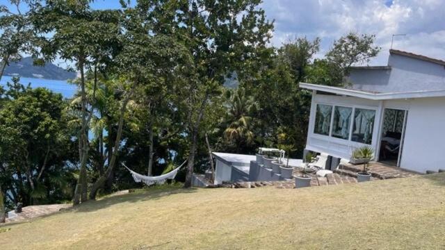 BH58: Refúgio Romântico com Vista pro Mar