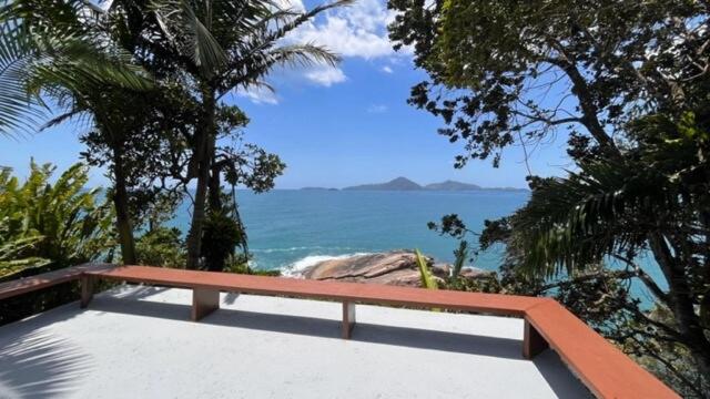 BH58: Refúgio Romântico com Vista pro Mar