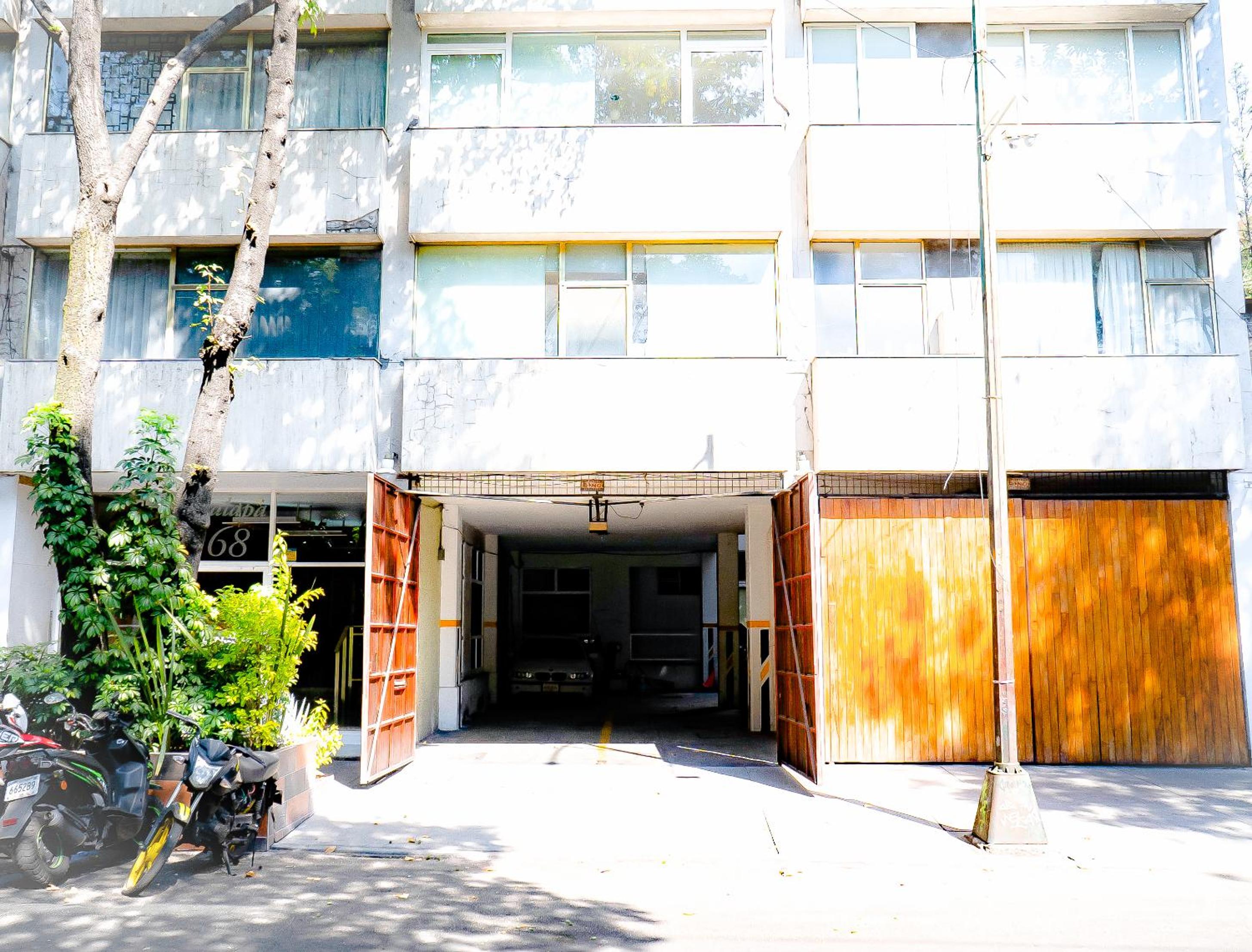 Casa Azul-Hidden Roma Norte Gem, City Views, 4BR photo 3