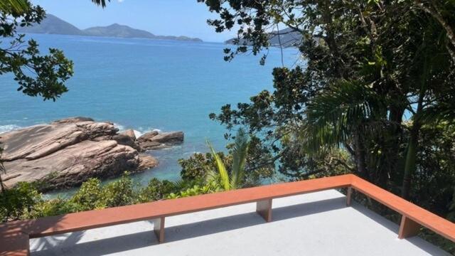 BH58: Refúgio Romântico com Vista pro Mar