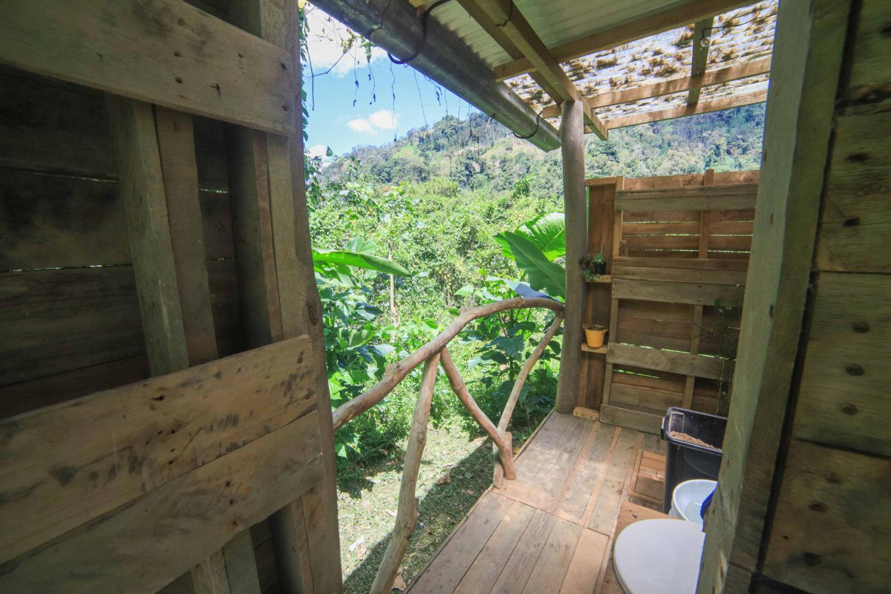 Preciosa Cabaña Fuera de la Red en las Montañas