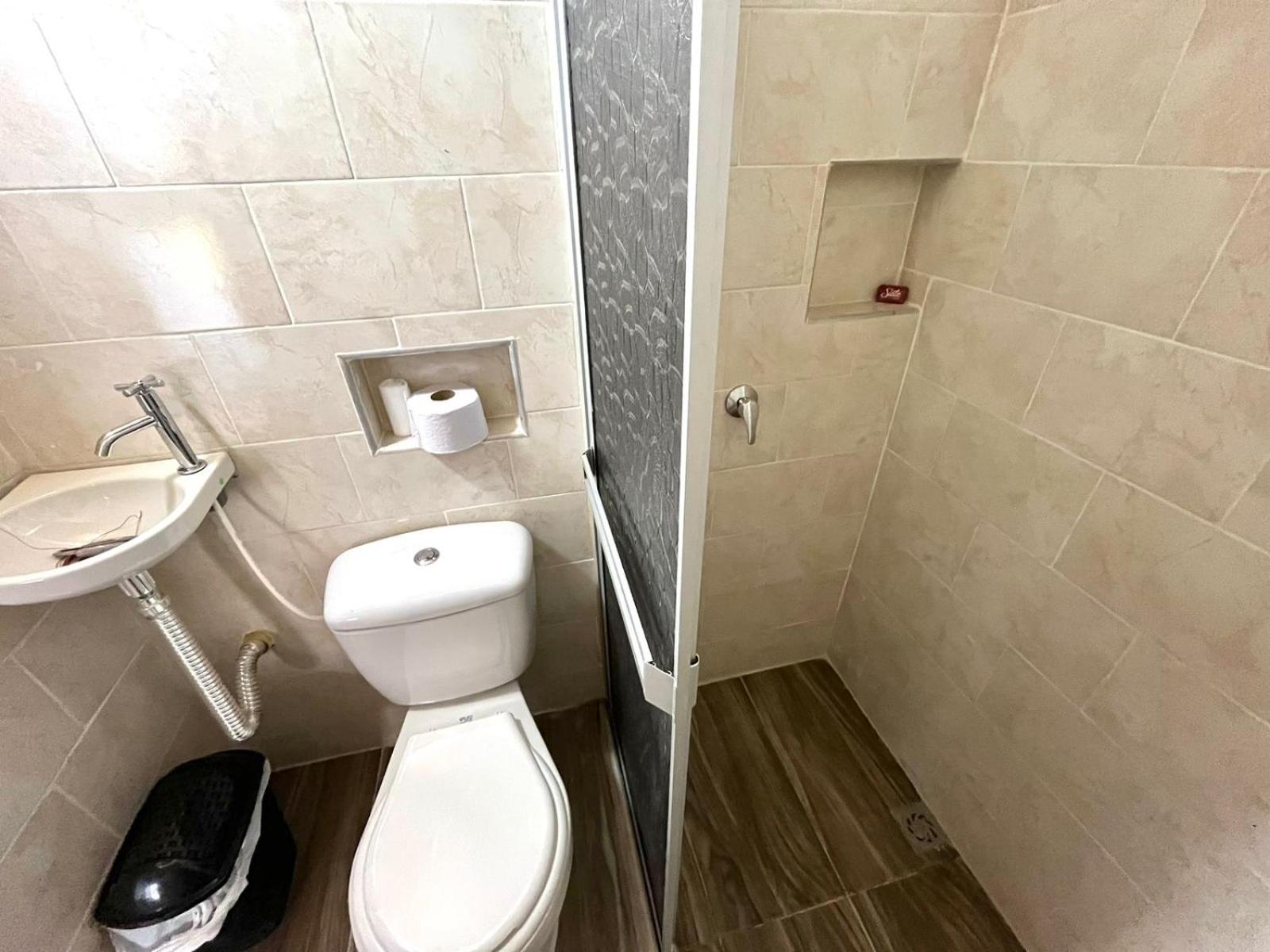 Apartamento con 2 habitaciones entrada independiente