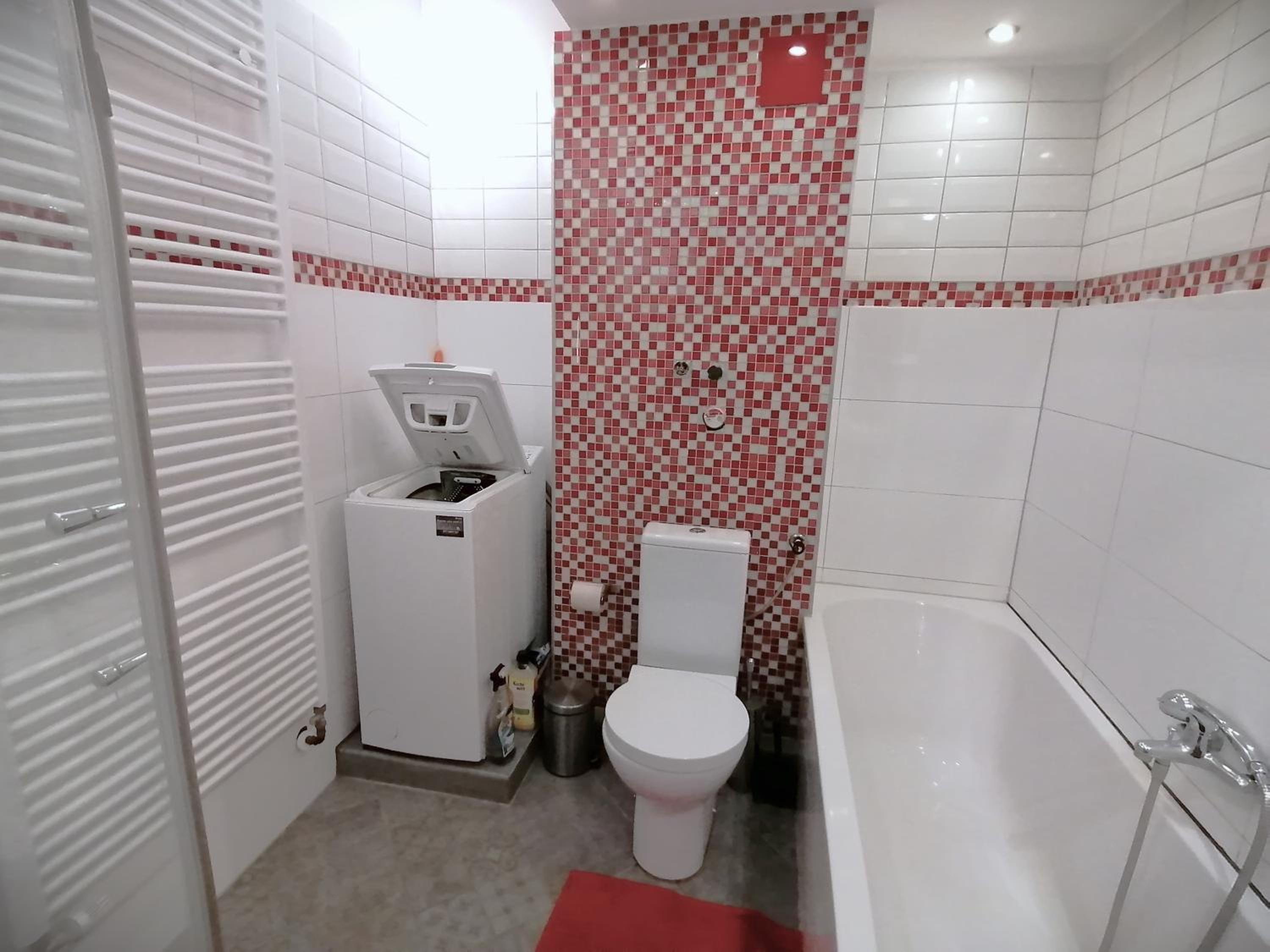 Lovely central flat with grand piano, family friendly