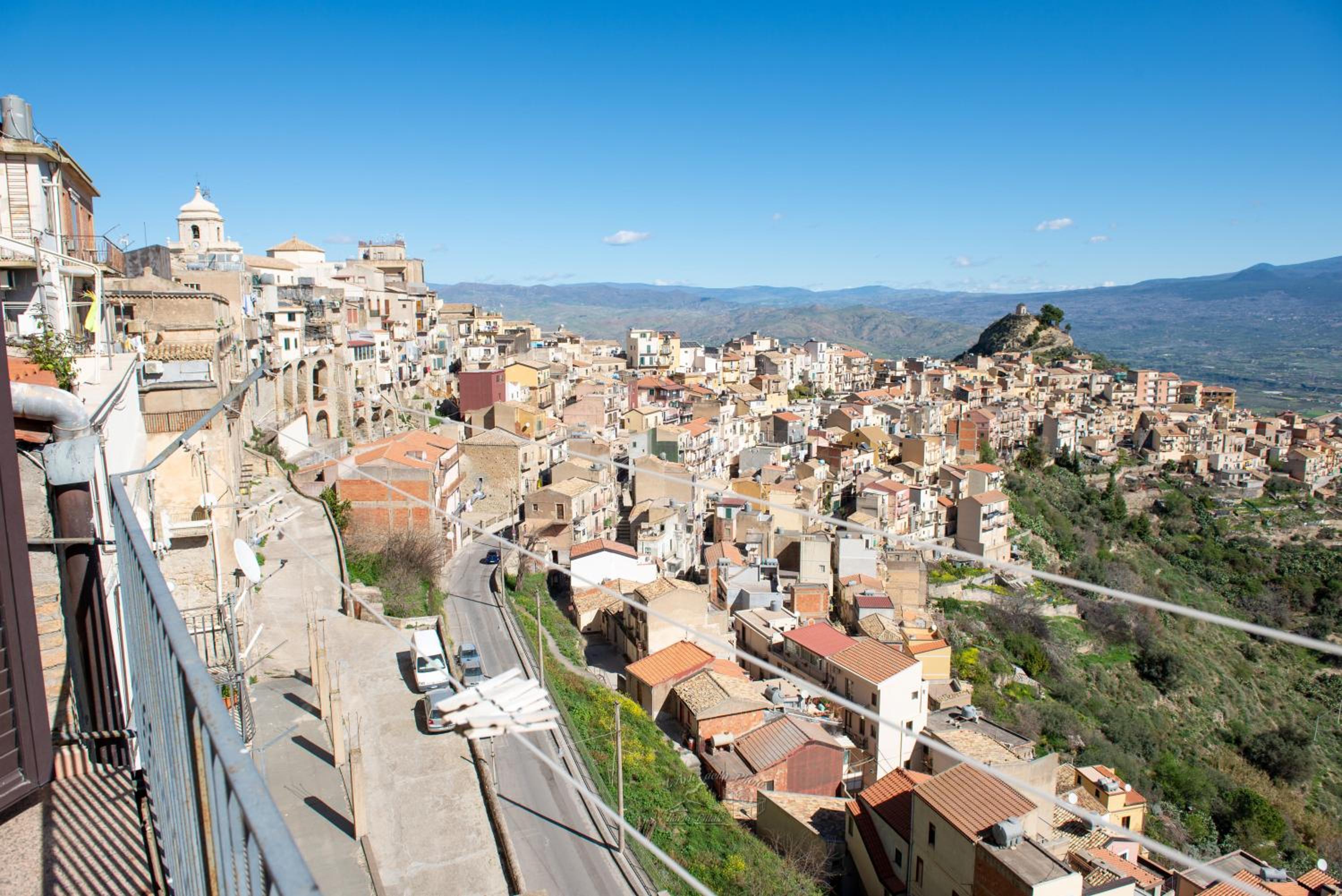 Sciacca's House view 4