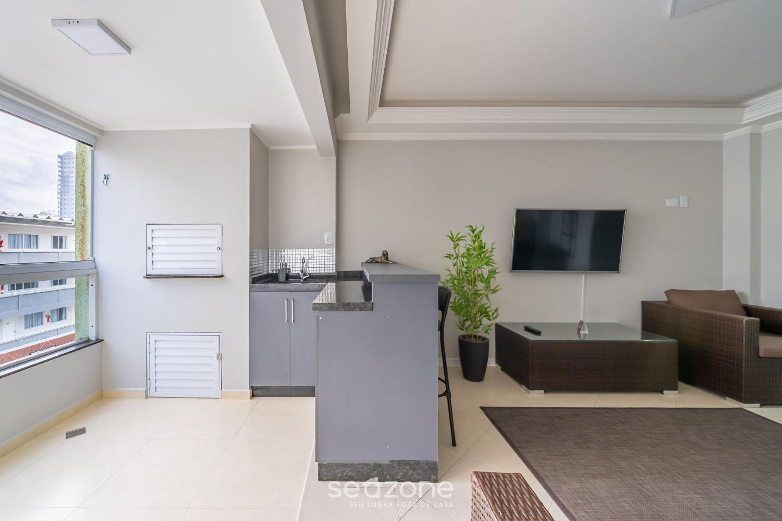 Apt 60m from sea - Meia Praia Itapema OBS0301