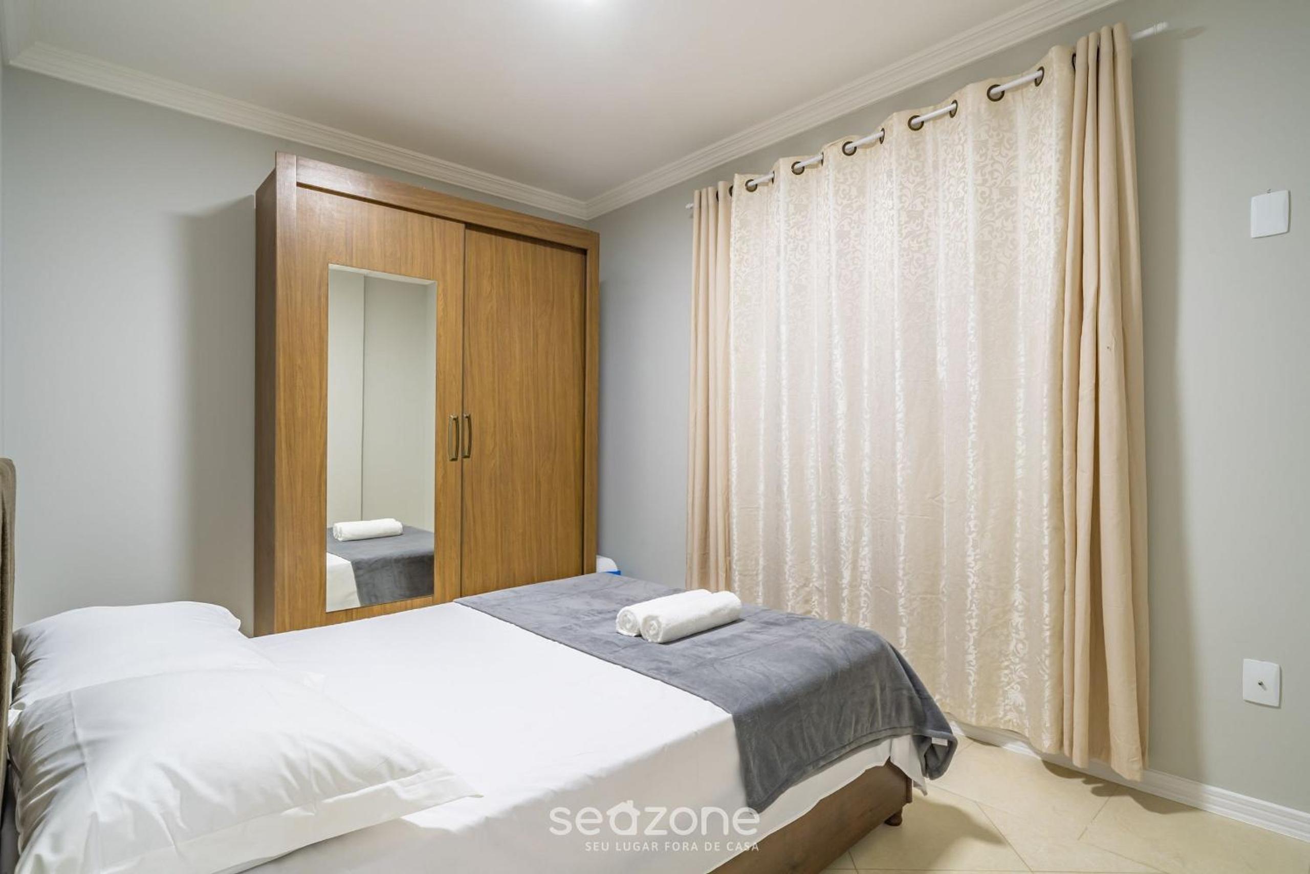 Apt 60m from sea - Meia Praia Itapema OBS0301