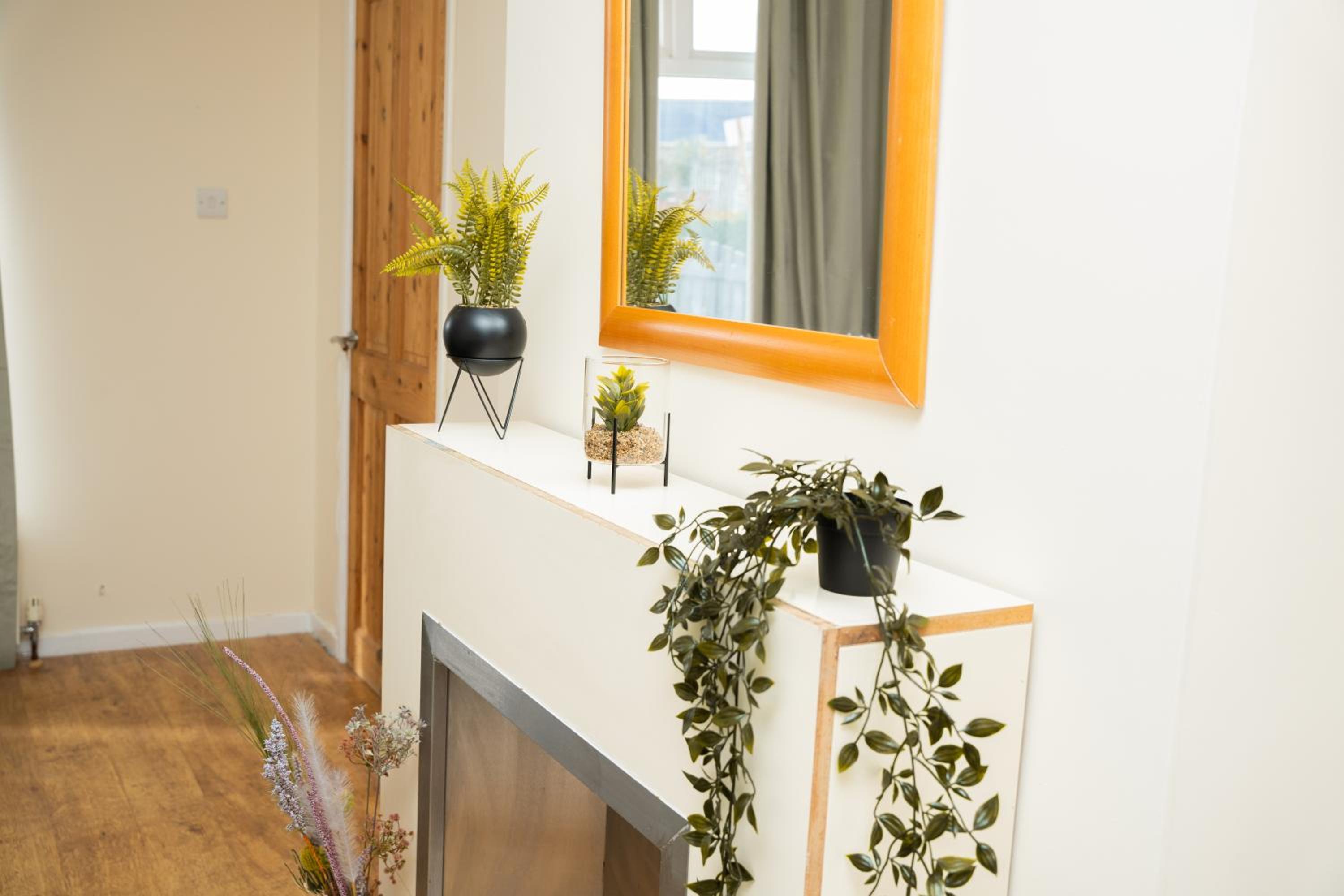 Contemporary Comfort Trendy Hideaway