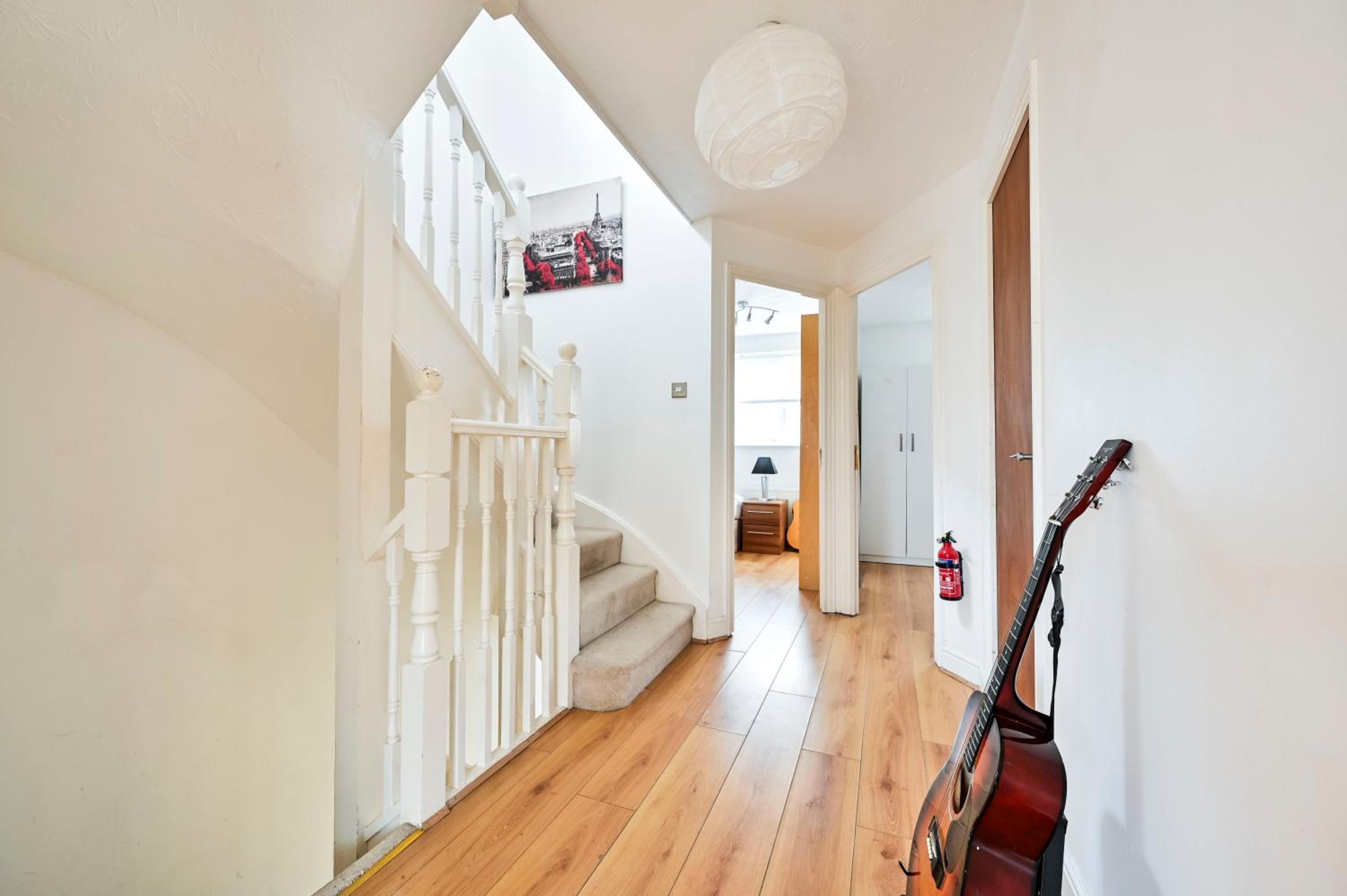 Riverside Townhouse with Private Garden