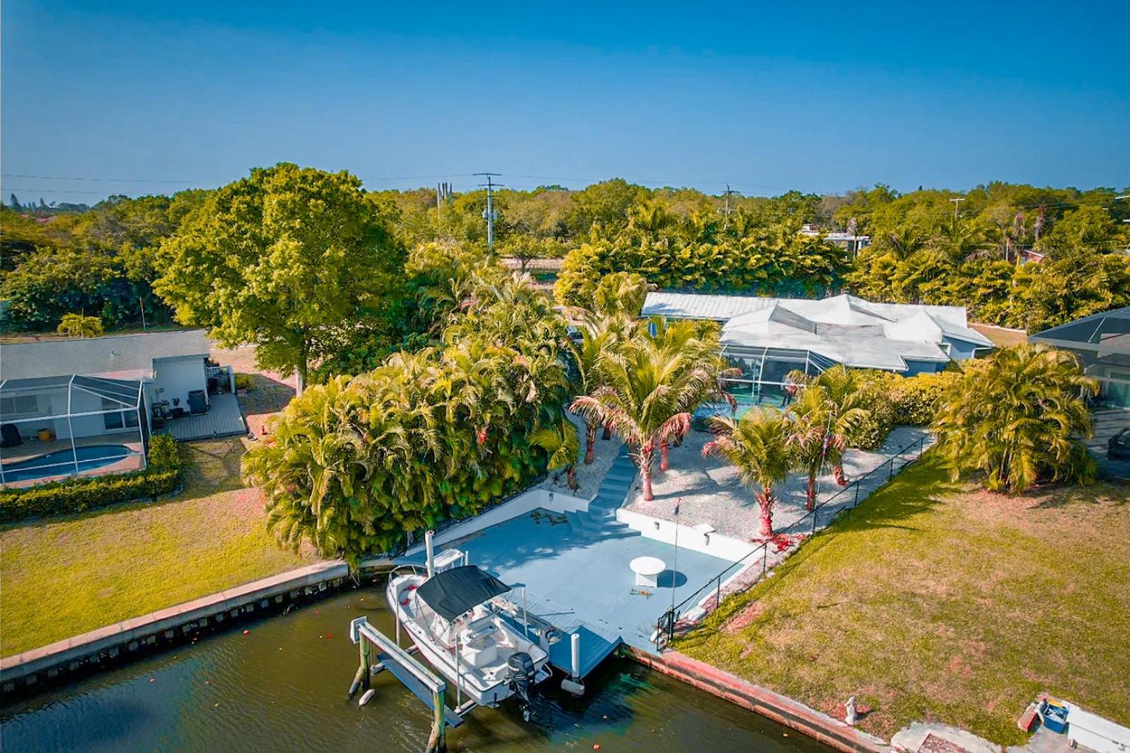 Phillipi Creek House With Boat Dock And Pool view 3