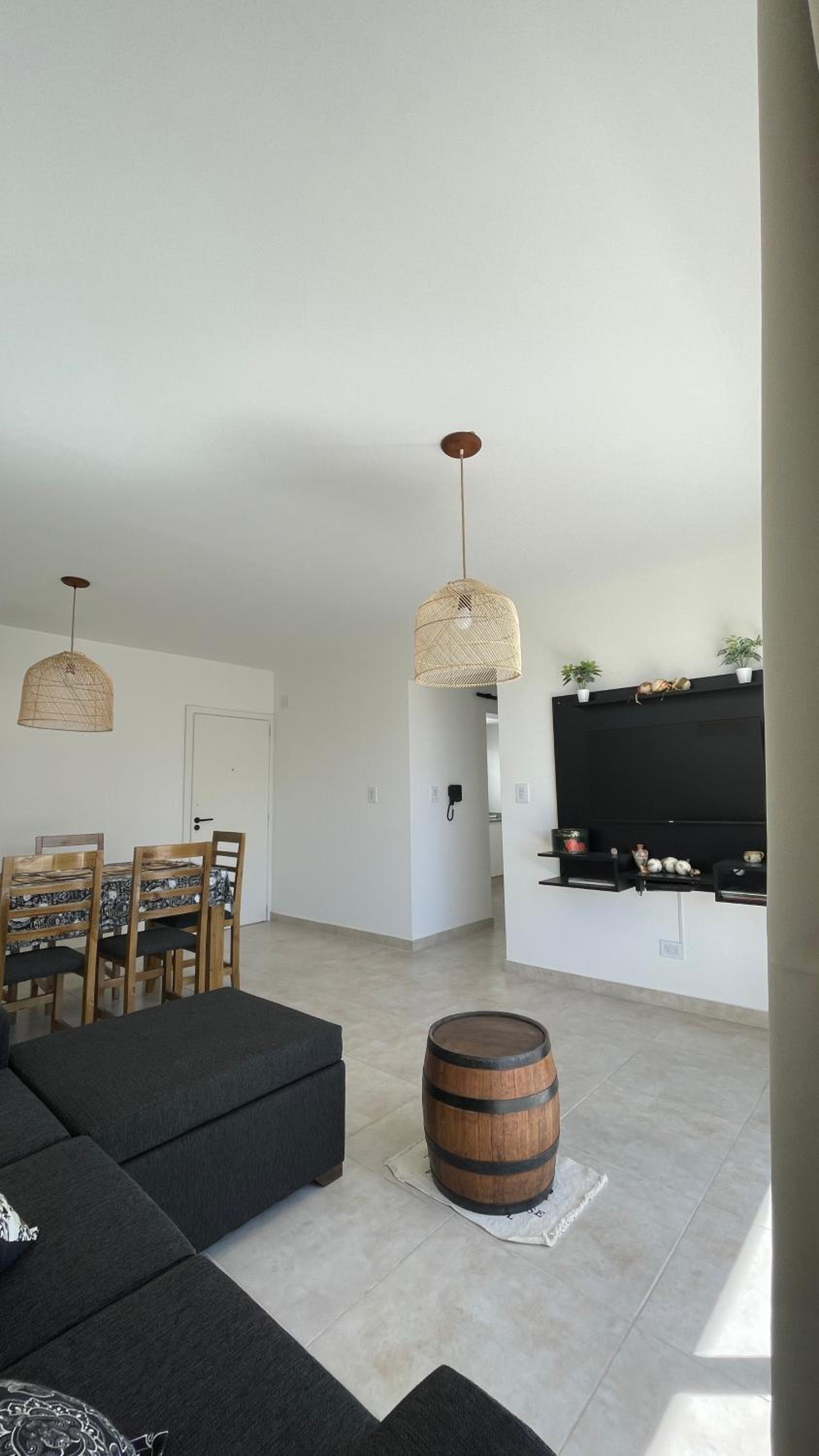 Departamento semicéntrico impecable