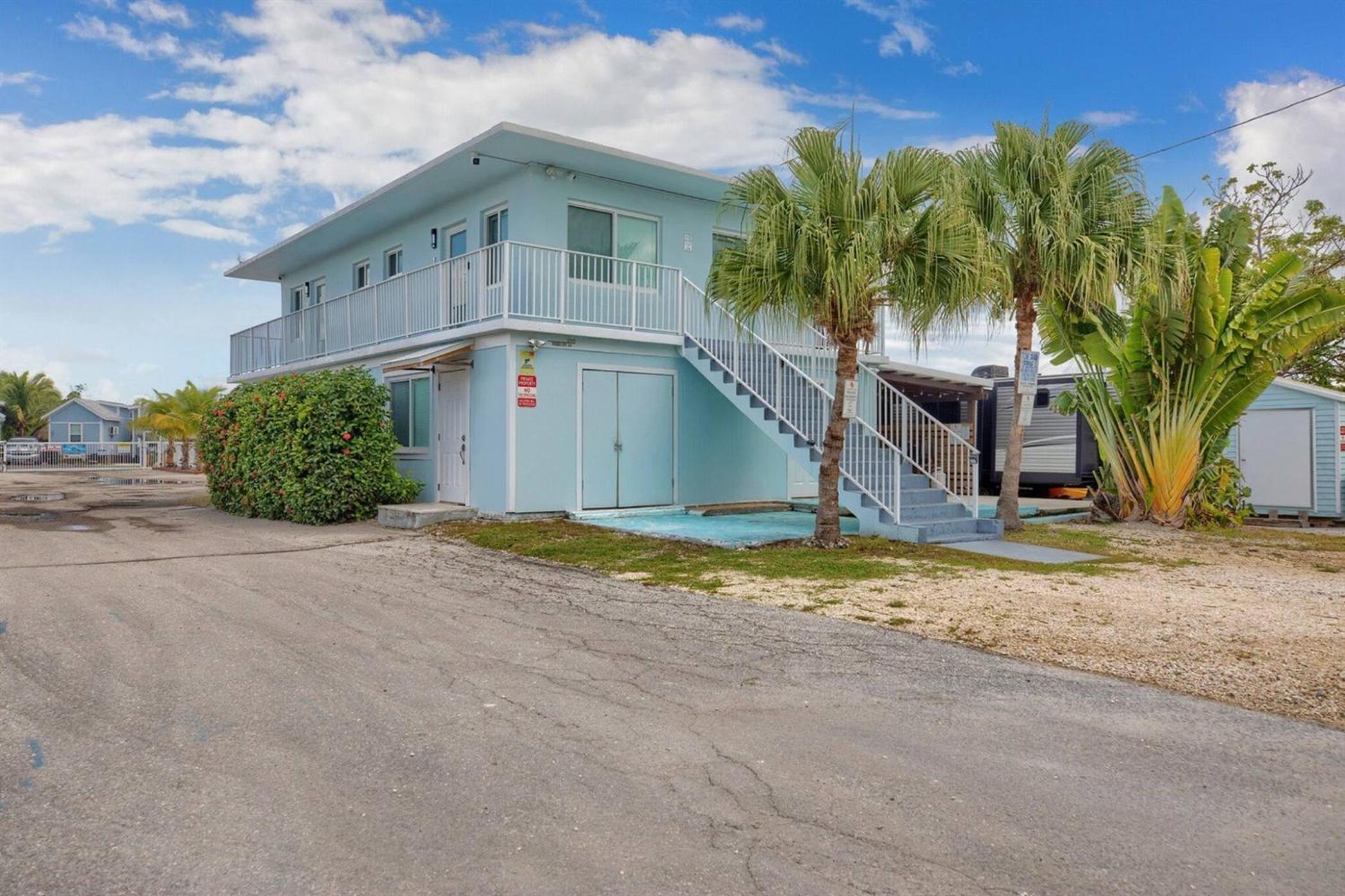 Waterfront Studio 1, Kayaks, Pool, Bay View, Wifi