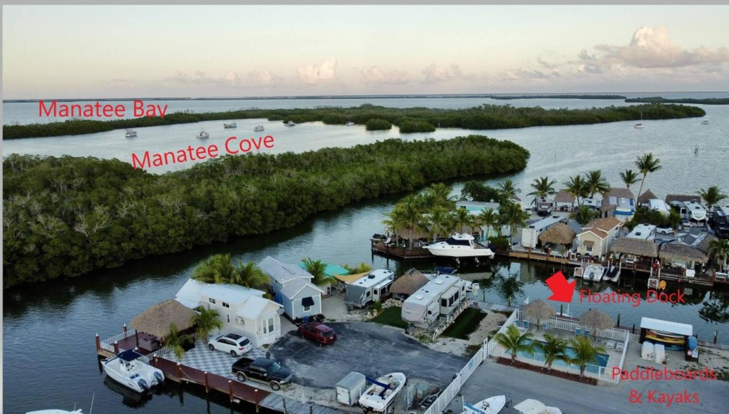 Waterfront Studio 1, Kayaks, Pool, Bay View, Wifi