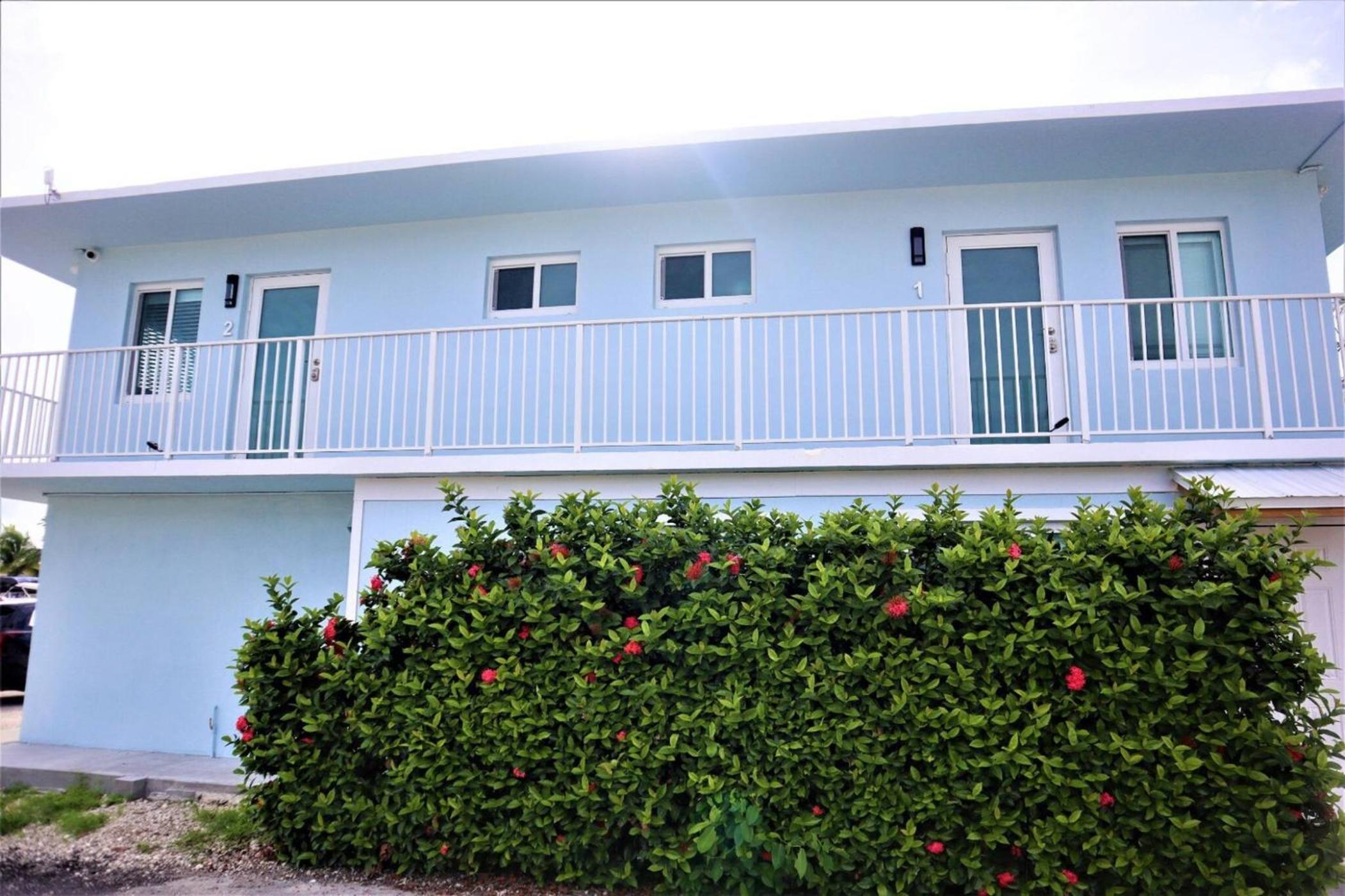 Waterfront Studio 2, Couples Oasis, Kayaks, Pool view 3