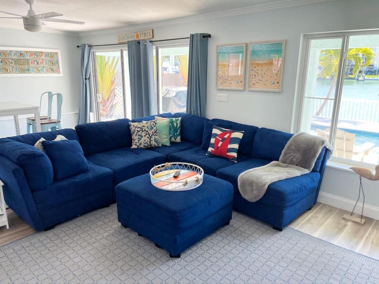 Waterfront Family Compound - Free Golf Cart, Paddleboards, Heated Pool, Golden Tee 2025 Arcade Game