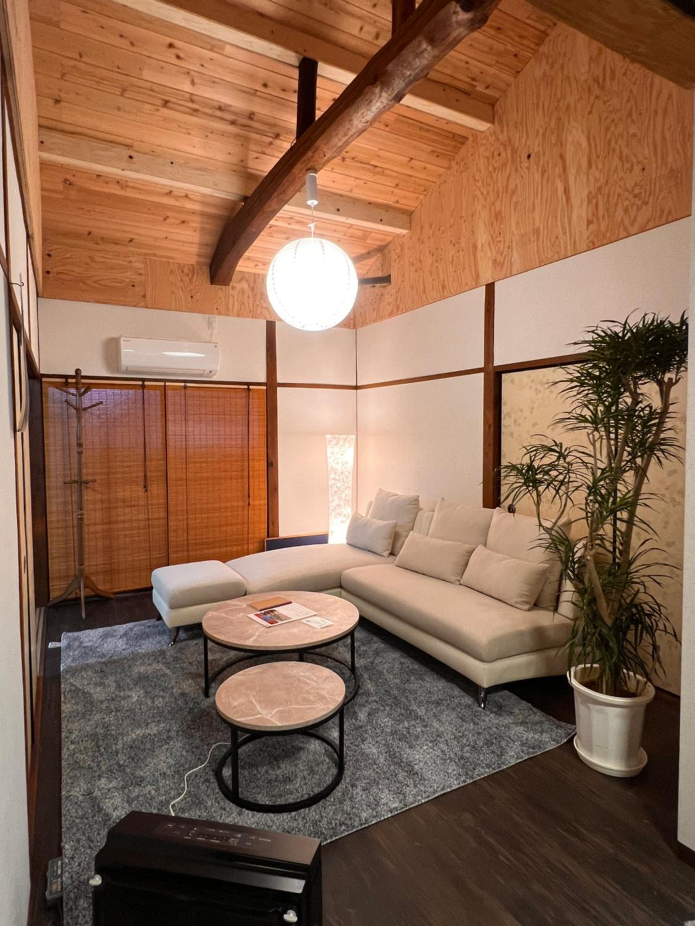 Old modern house in Nara view 4