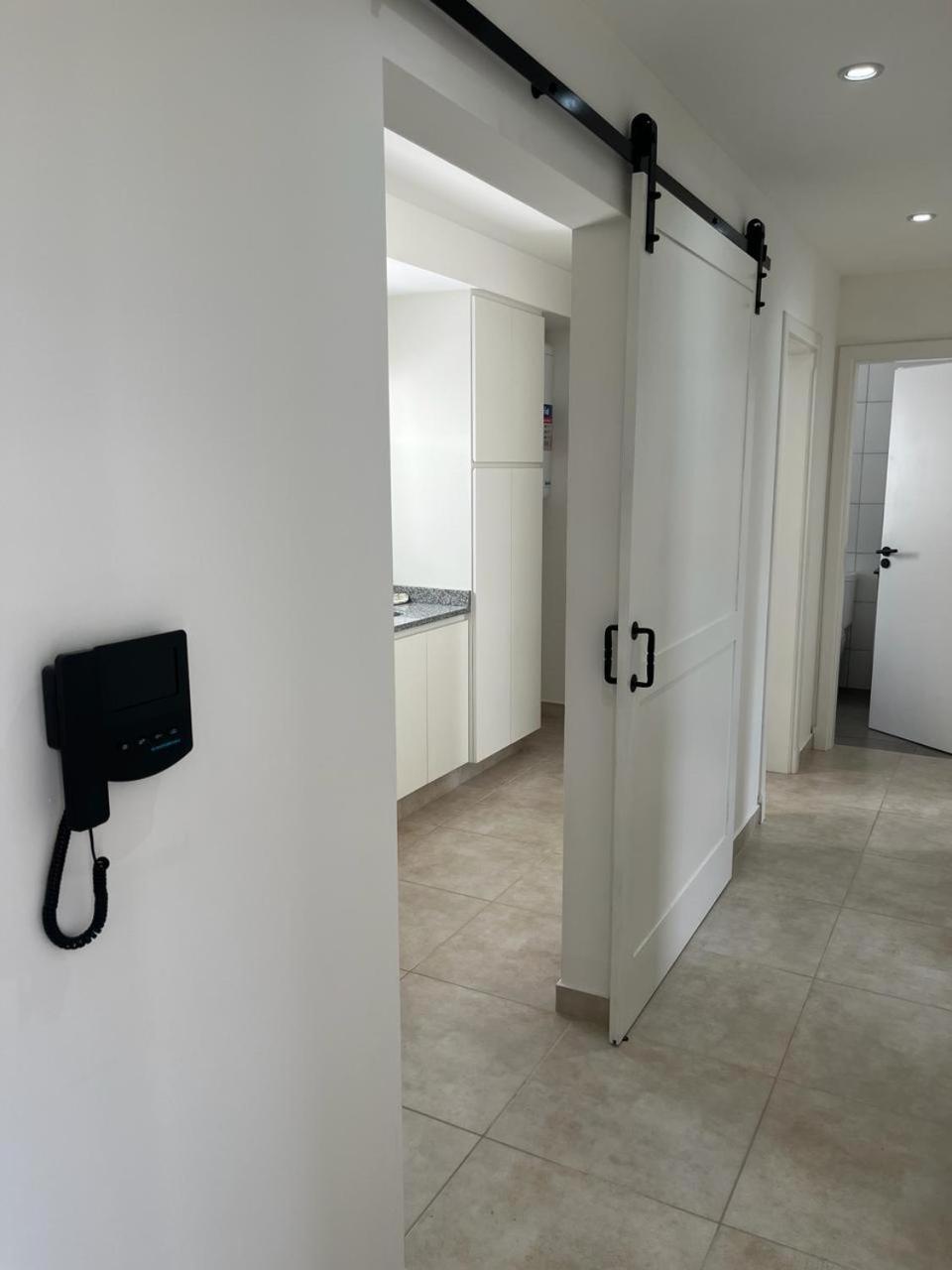 Departamento semicéntrico impecable