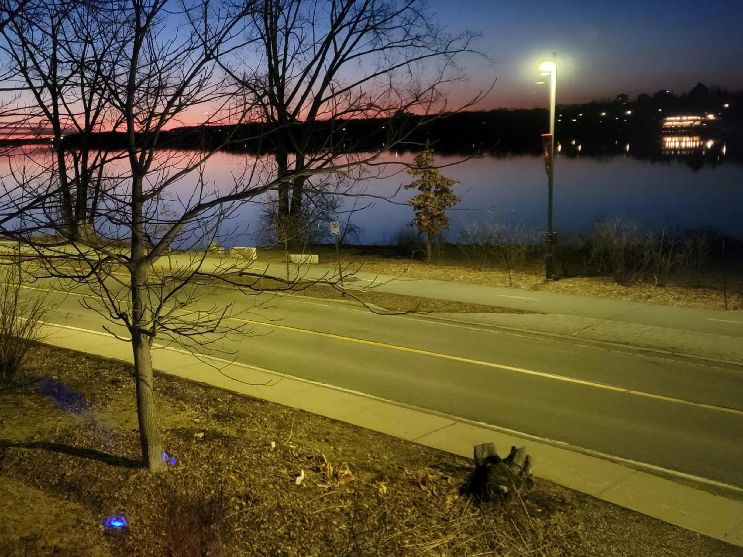 Kokomo INN Bed and Breakfast Ottawa-Gatineau's Only Tropical Riverfront B&B on the National Capital Cycling Pathway Route Verte #1 - for Adults Only - Cham