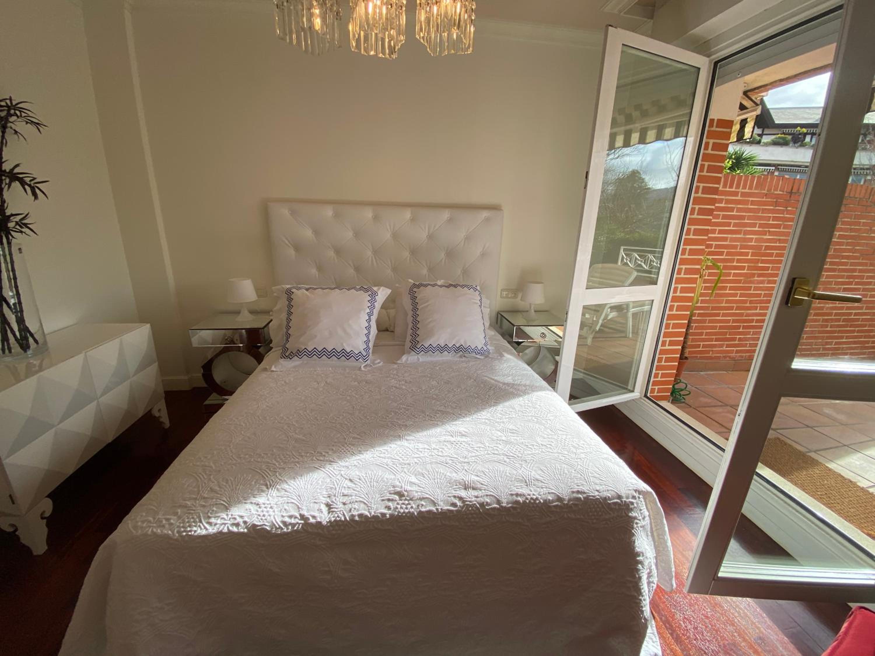 Apartamento con Jardín
