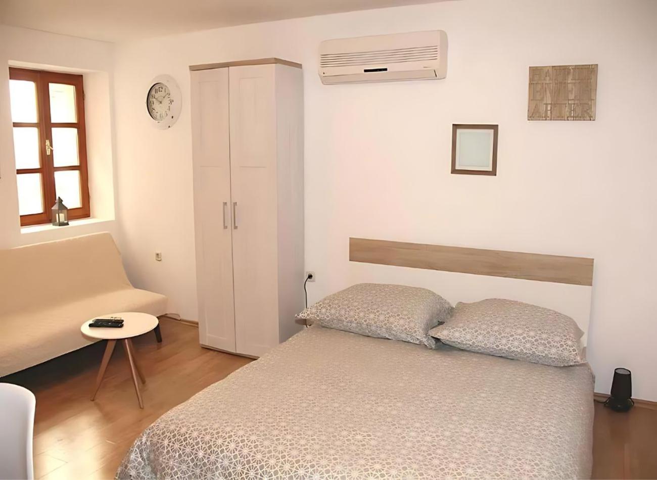 Sunny Rooms and Suites