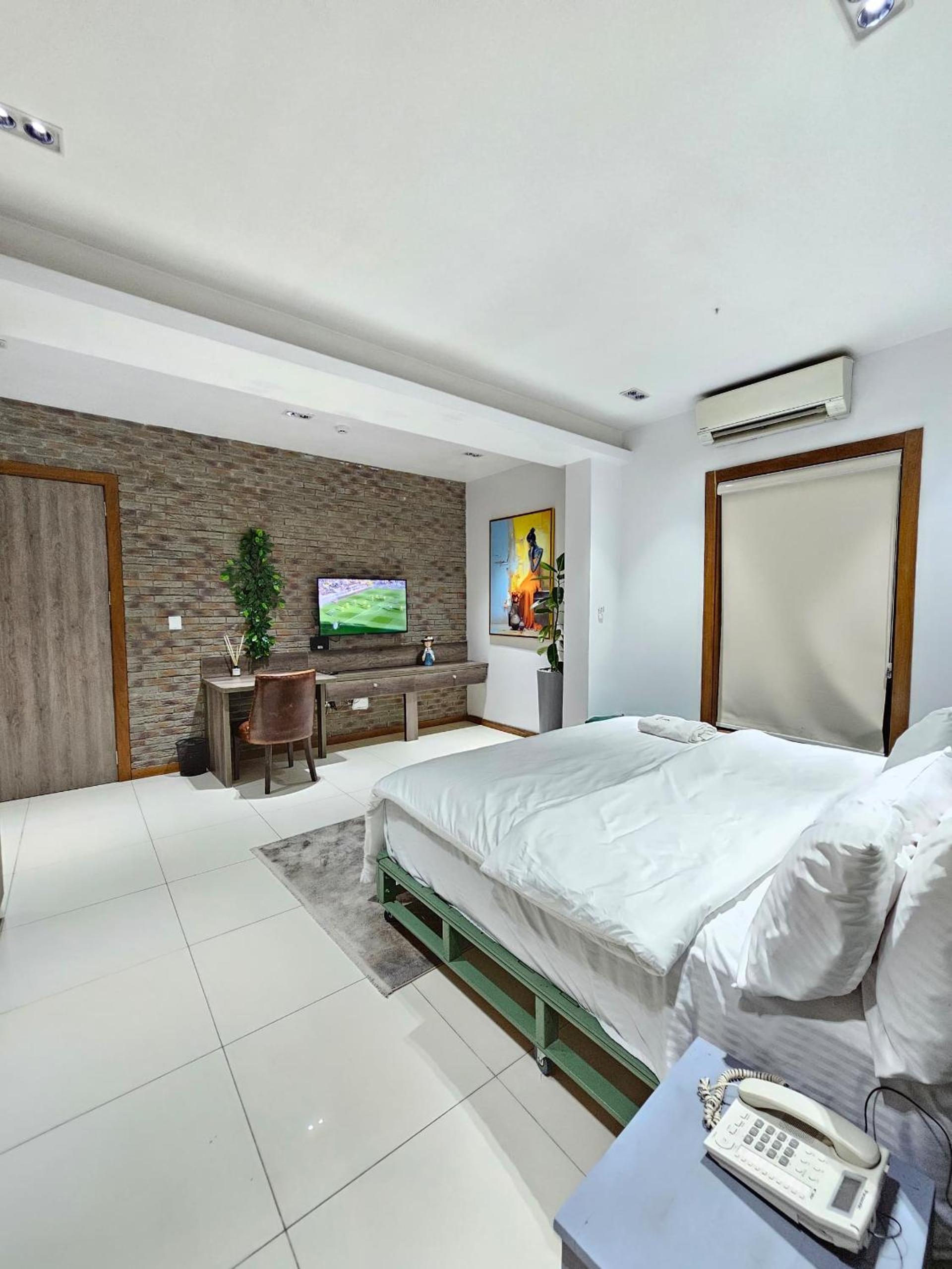 The Admiralty Apartment view 4