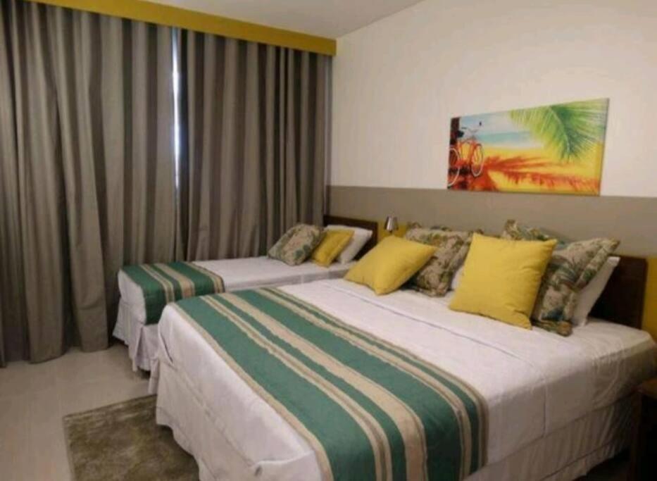 Flat encantador com piscinas aquecidas, academia e playground