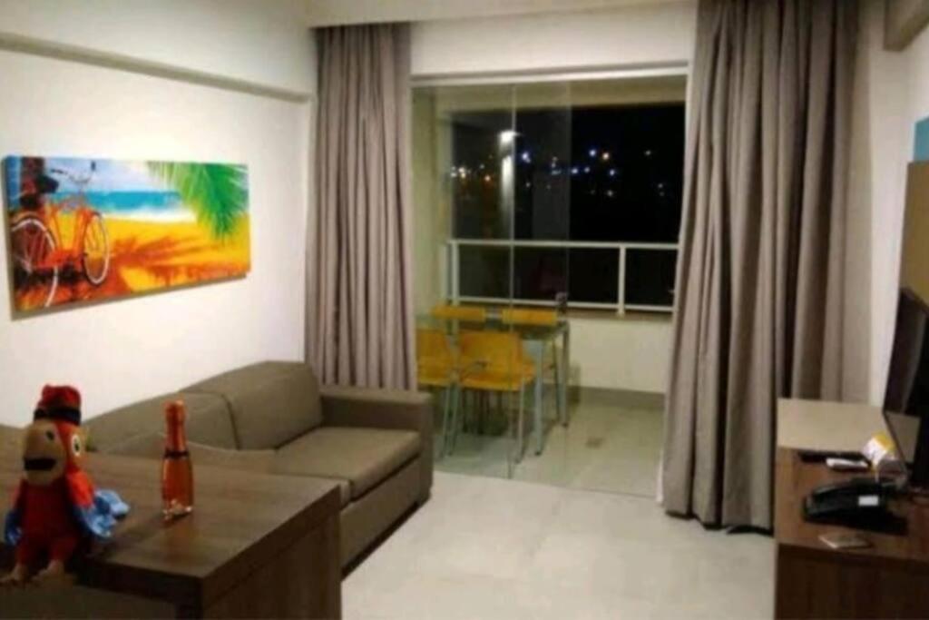 Flat encantador com piscinas aquecidas, academia e playground