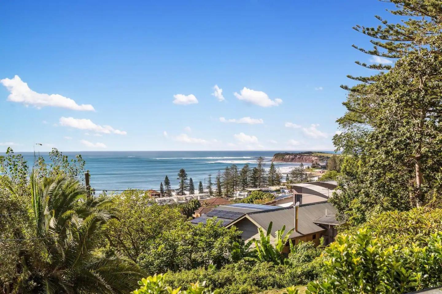Ocean Views, Deck and Parking at Beach Apartment