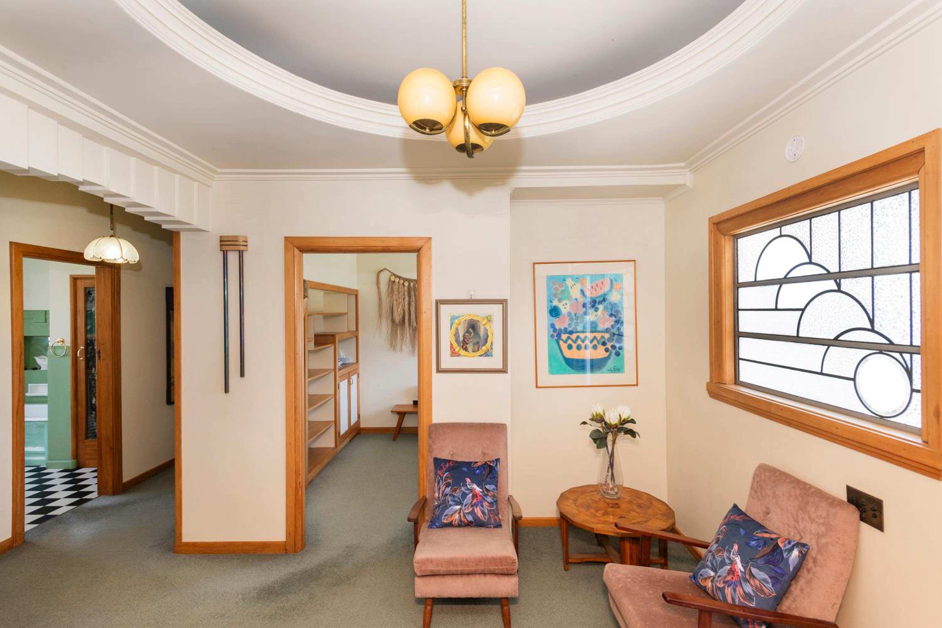 Art Deco Charm - Amazing River Views Inner City