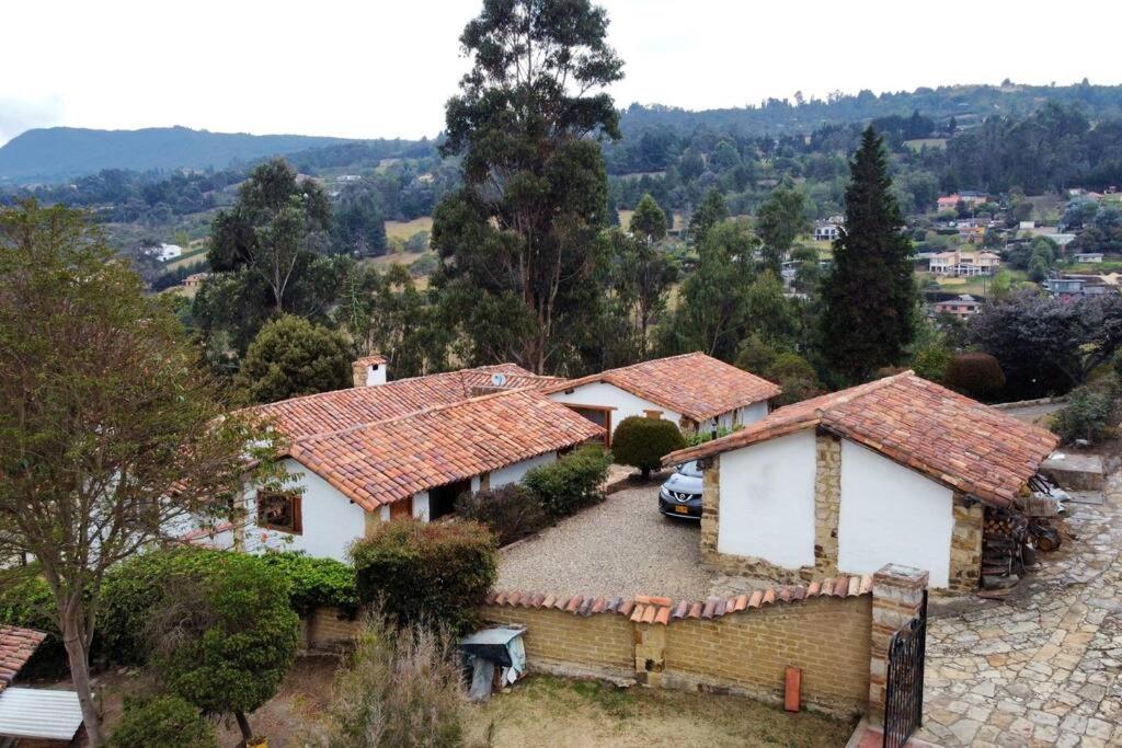 Mansión de Yerbabuena Retiro en la Montaña