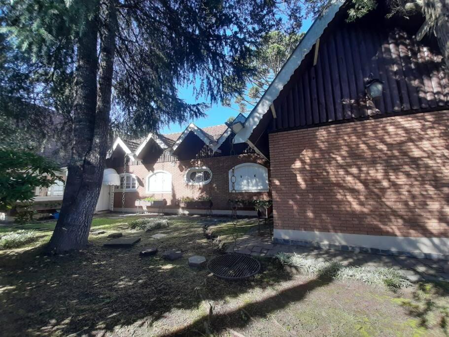 Linda casa 3 qtos com 1 suite a 1km de Capivari