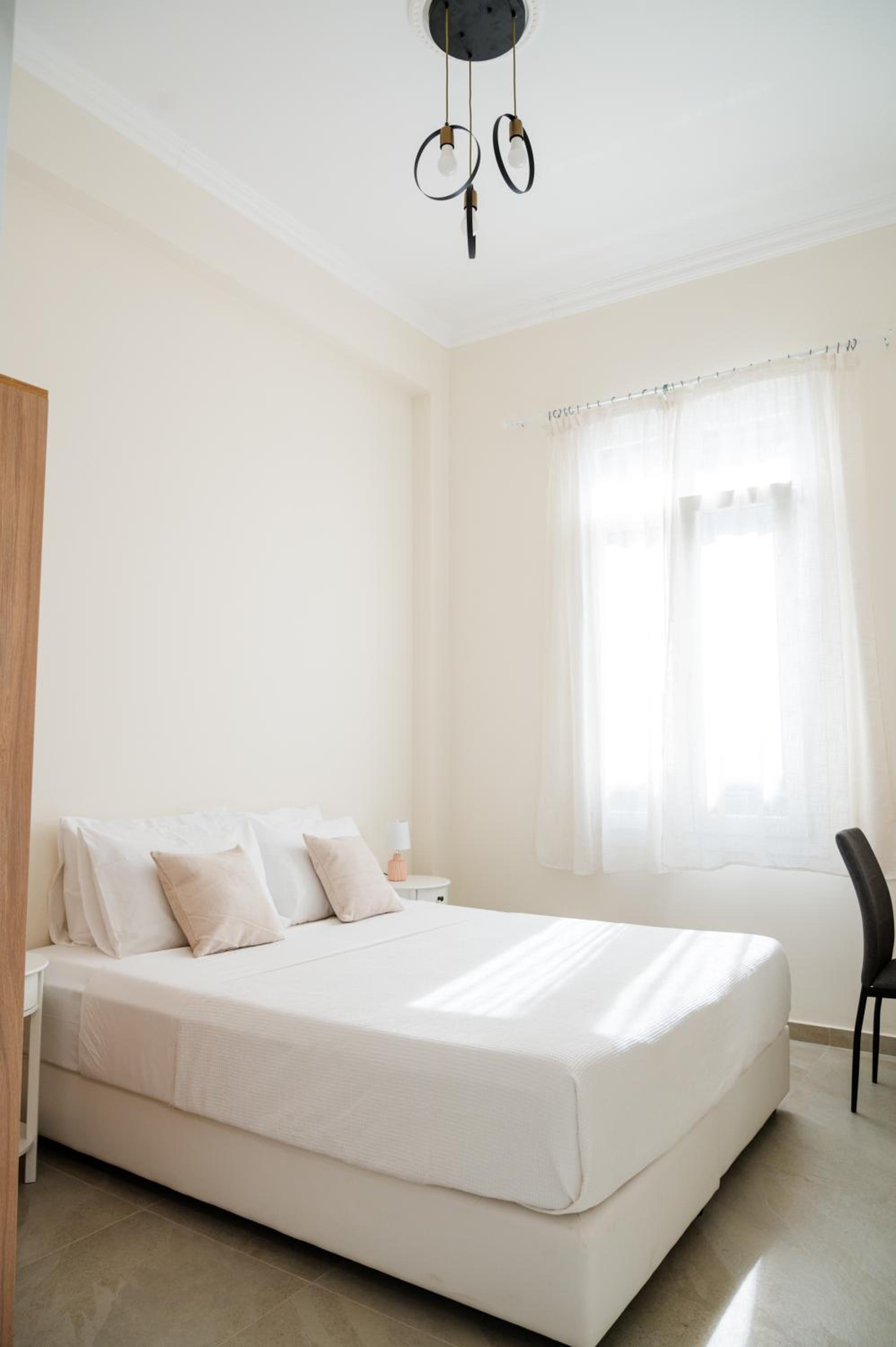 Alcestis City Apartment photo 3