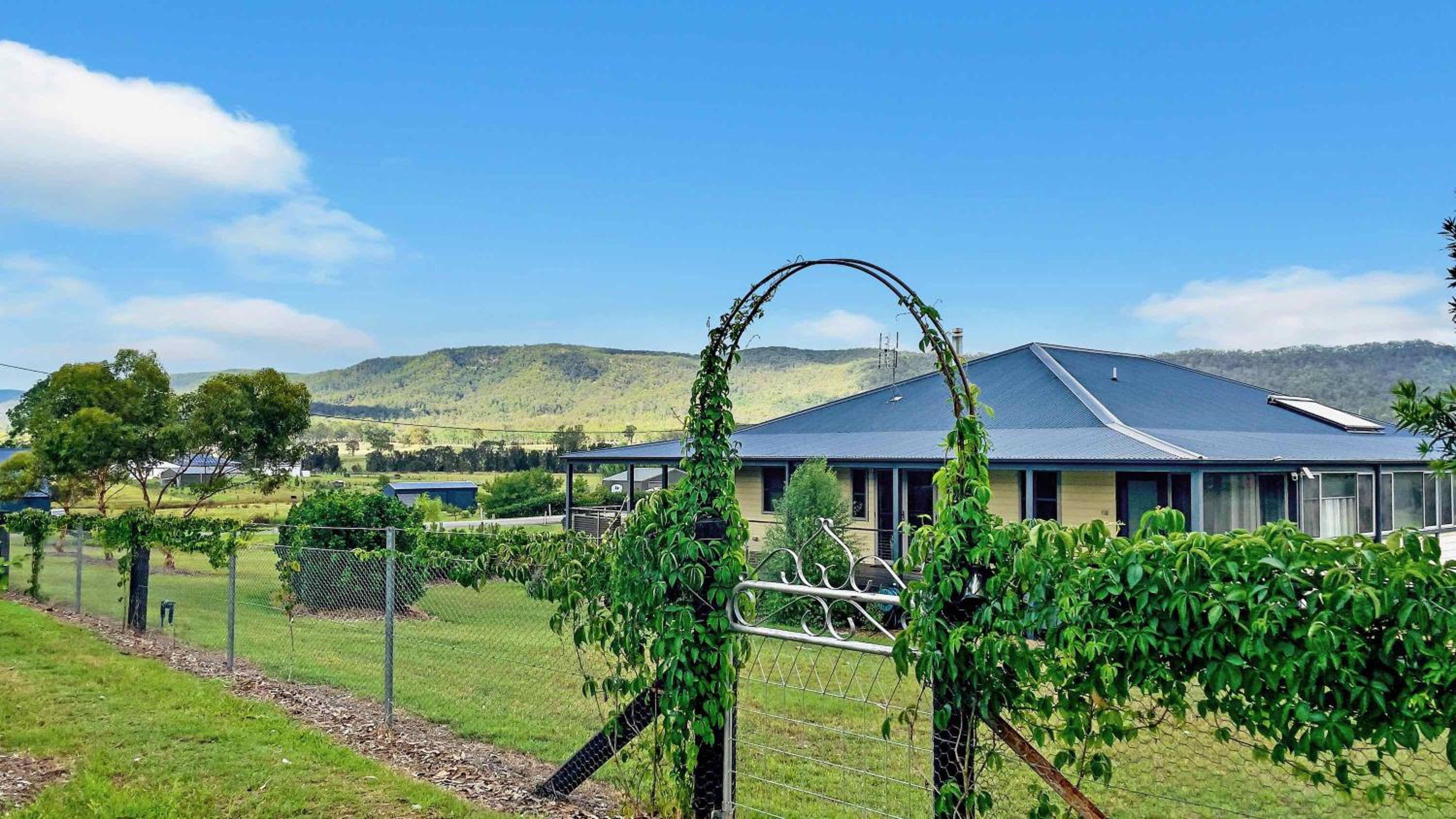 Hotel Pebblebrook - Image 1