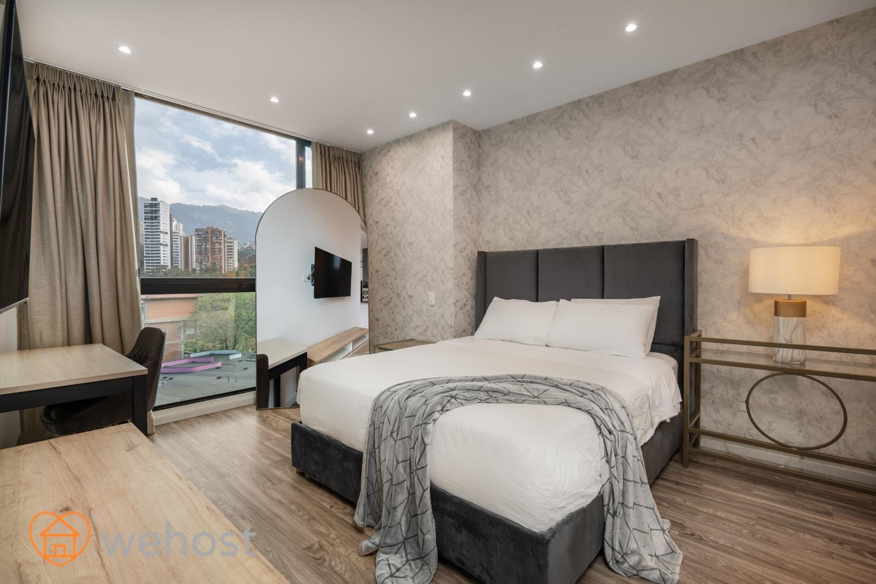 Luxury 2 Bedrooms With Ac & Panoramic Views 724