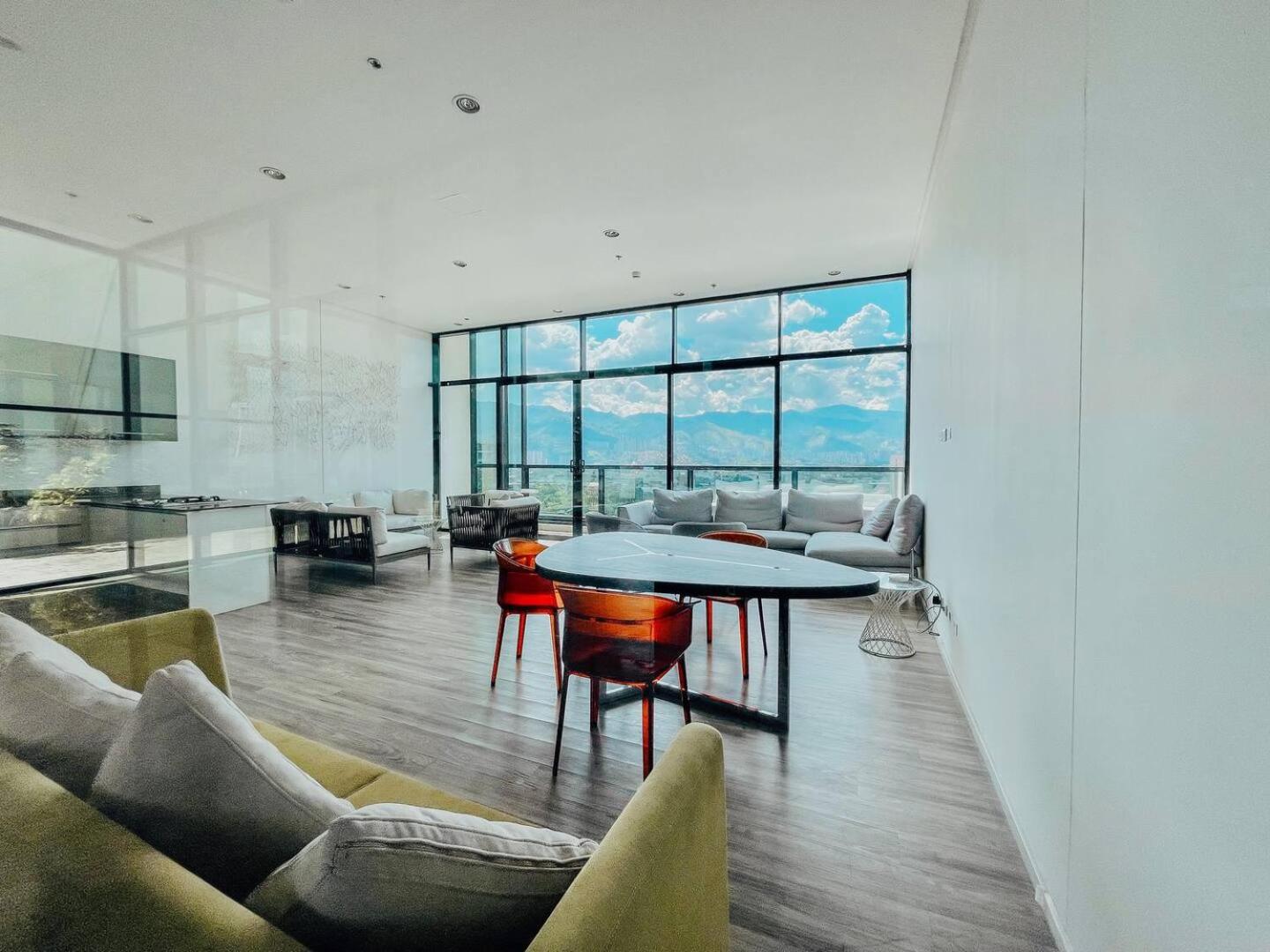 Luxury 2 Bedrooms With Ac & Panoramic Views 724