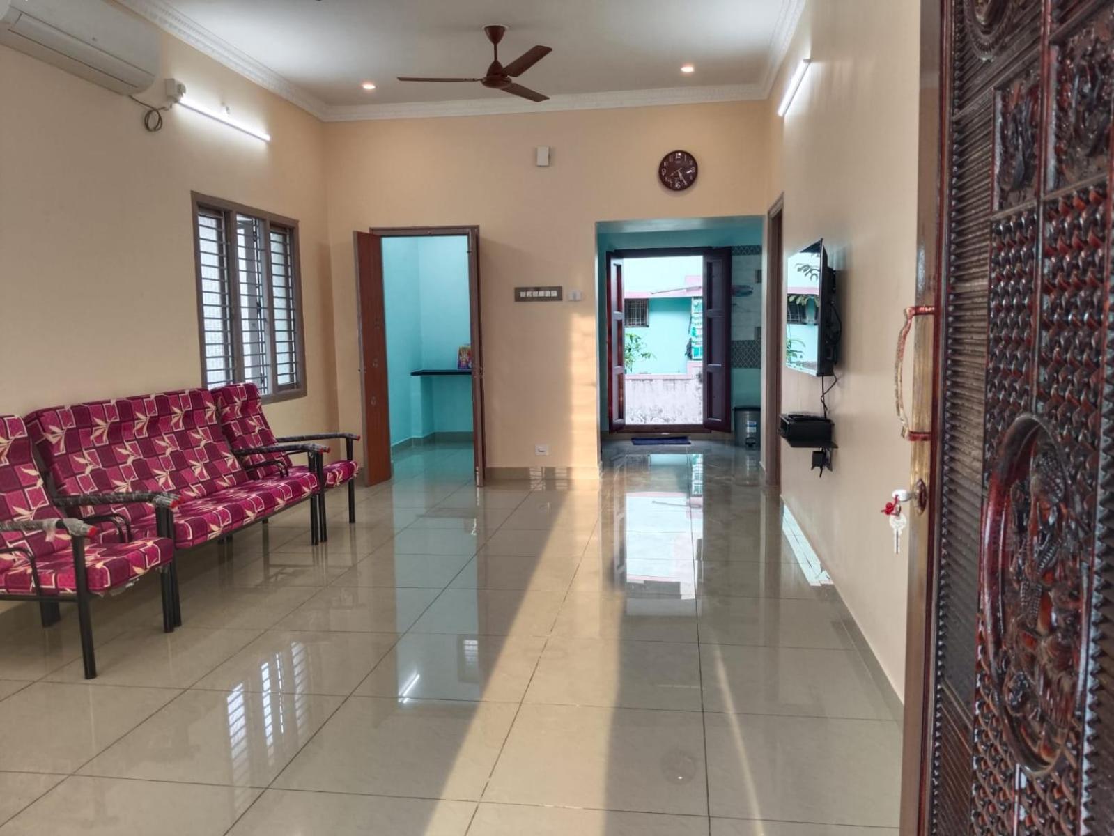 Thirunallar Ganesha's HomeStay