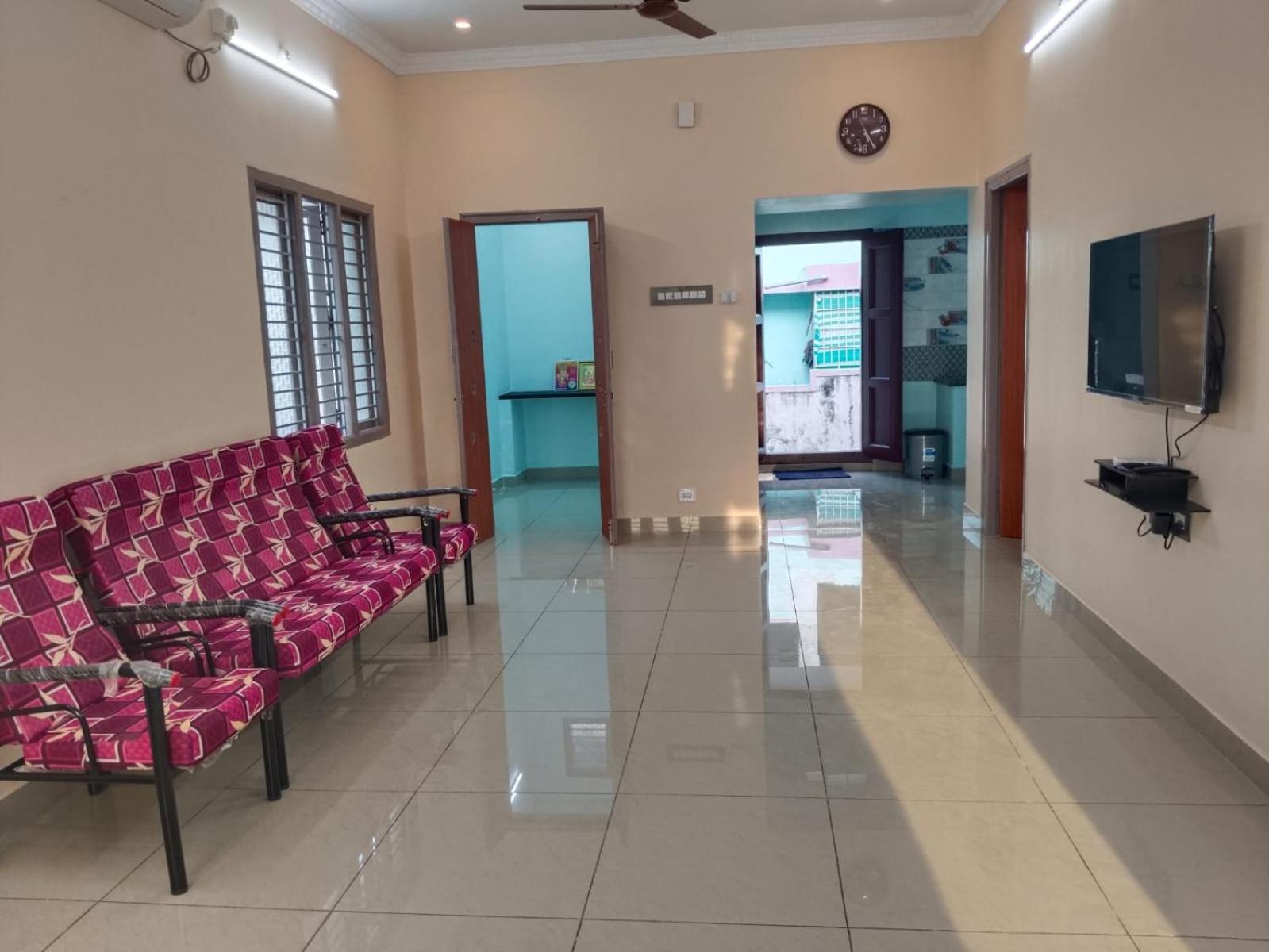 Thirunallar Ganesha's HomeStay