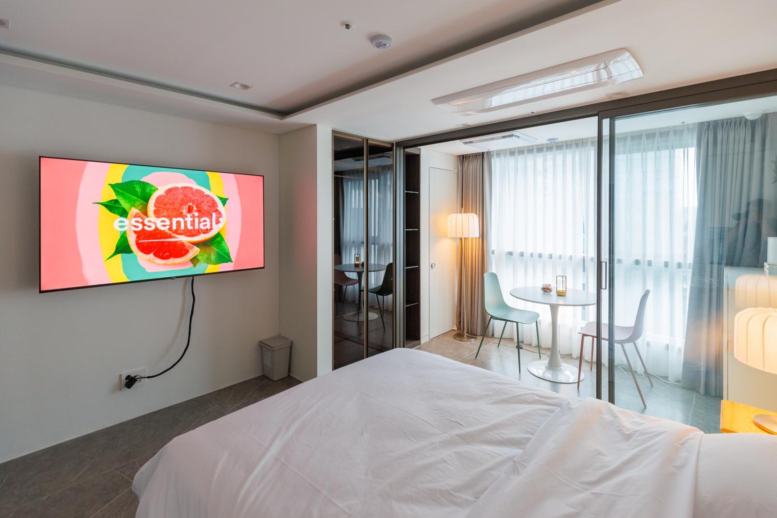 hotel room