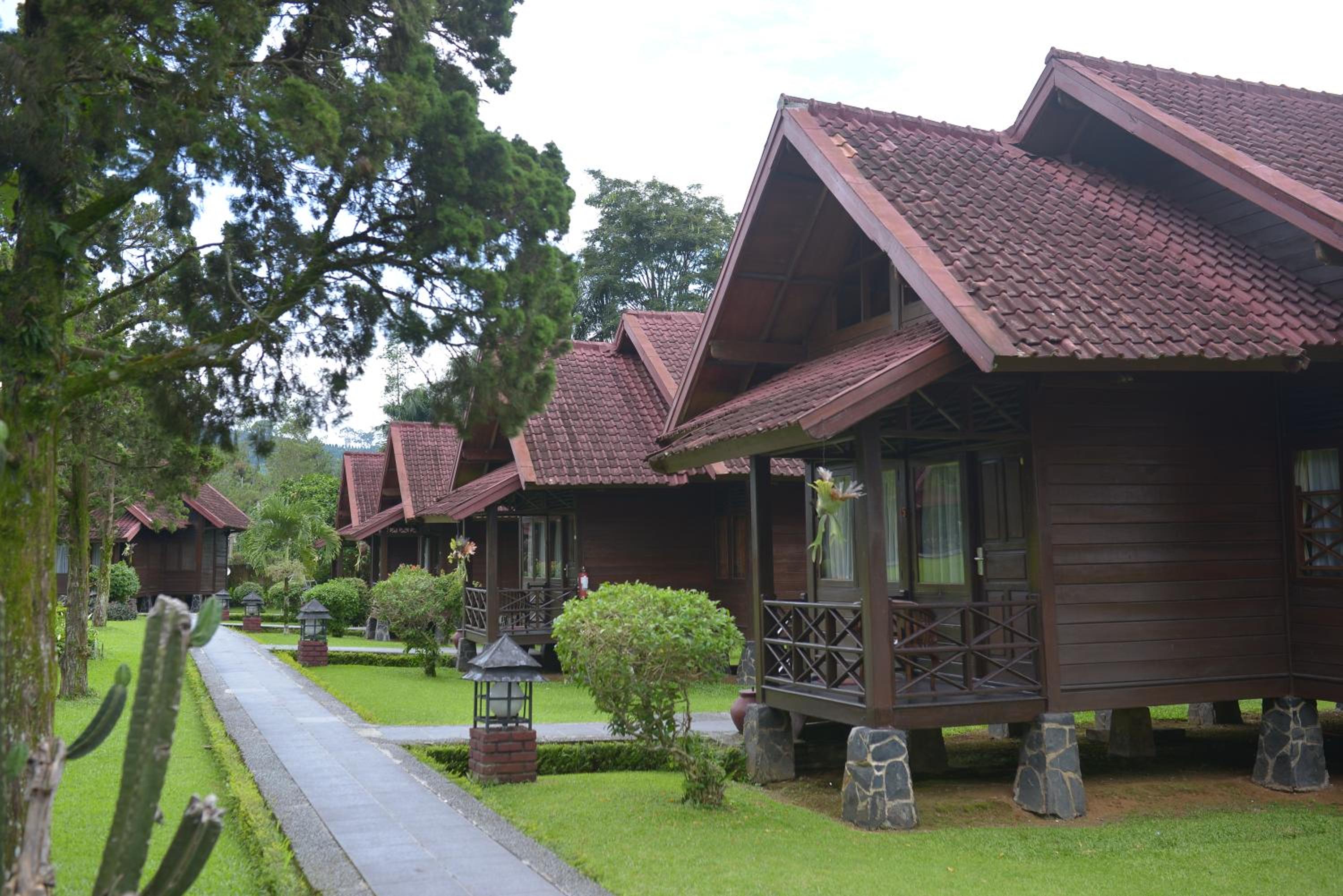 Citra Cikopo Hotel & Family Cottages, Puncak - 12