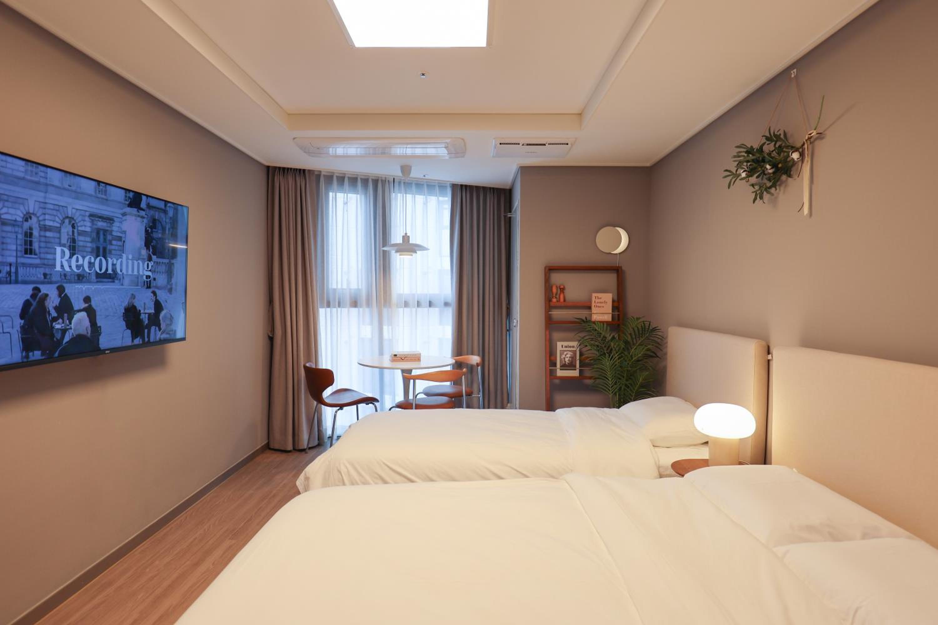 hotel room