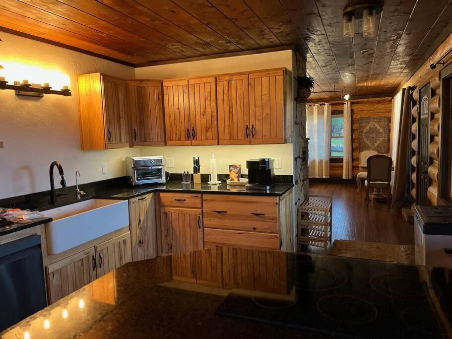 Private Ranch Log Cabin Lakeside Escape view 4