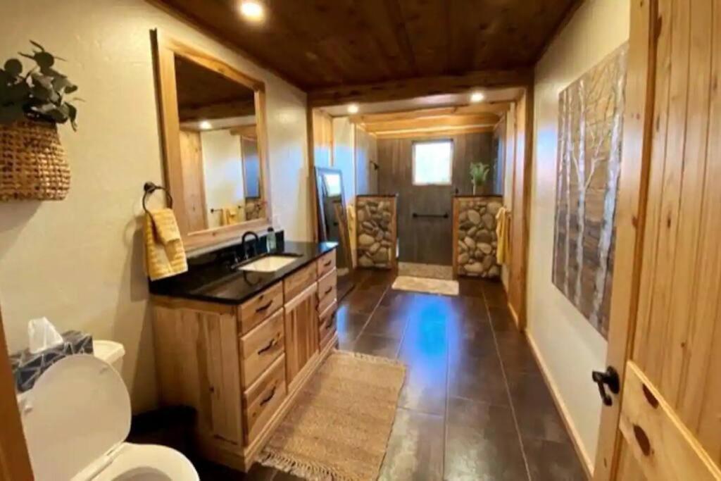Private Ranch Log Cabin Lakeside Escape view 5