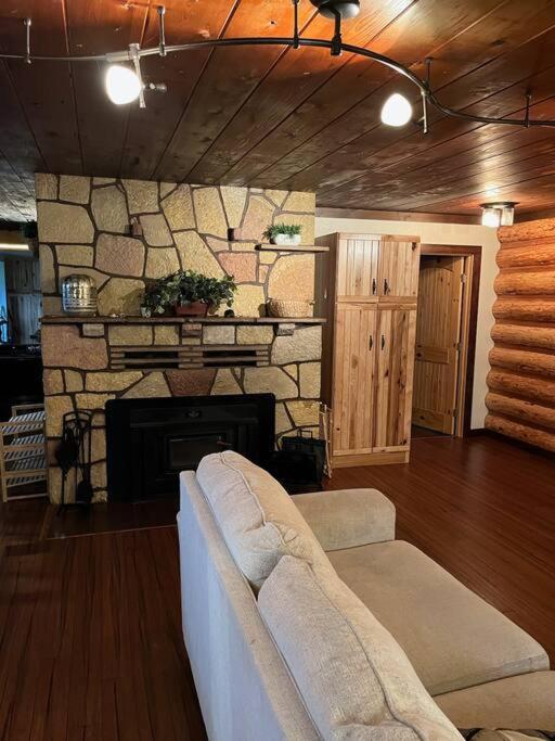 Private Ranch Log Cabin Lakeside Escape view 3