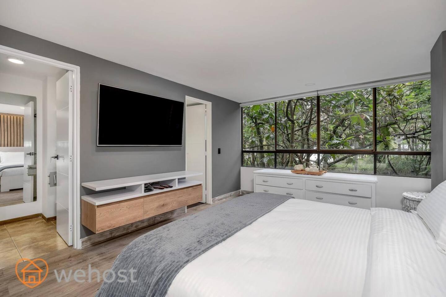 Top-rated Prime Location Serene Area In Poblado