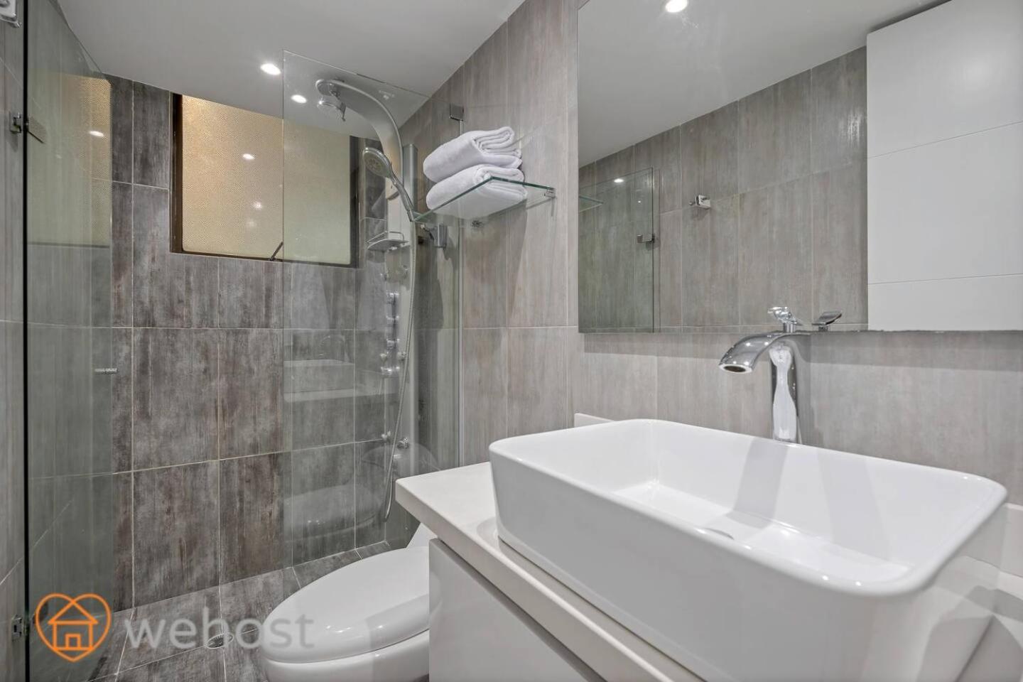 Top-rated Prime Location Serene Area In Poblado