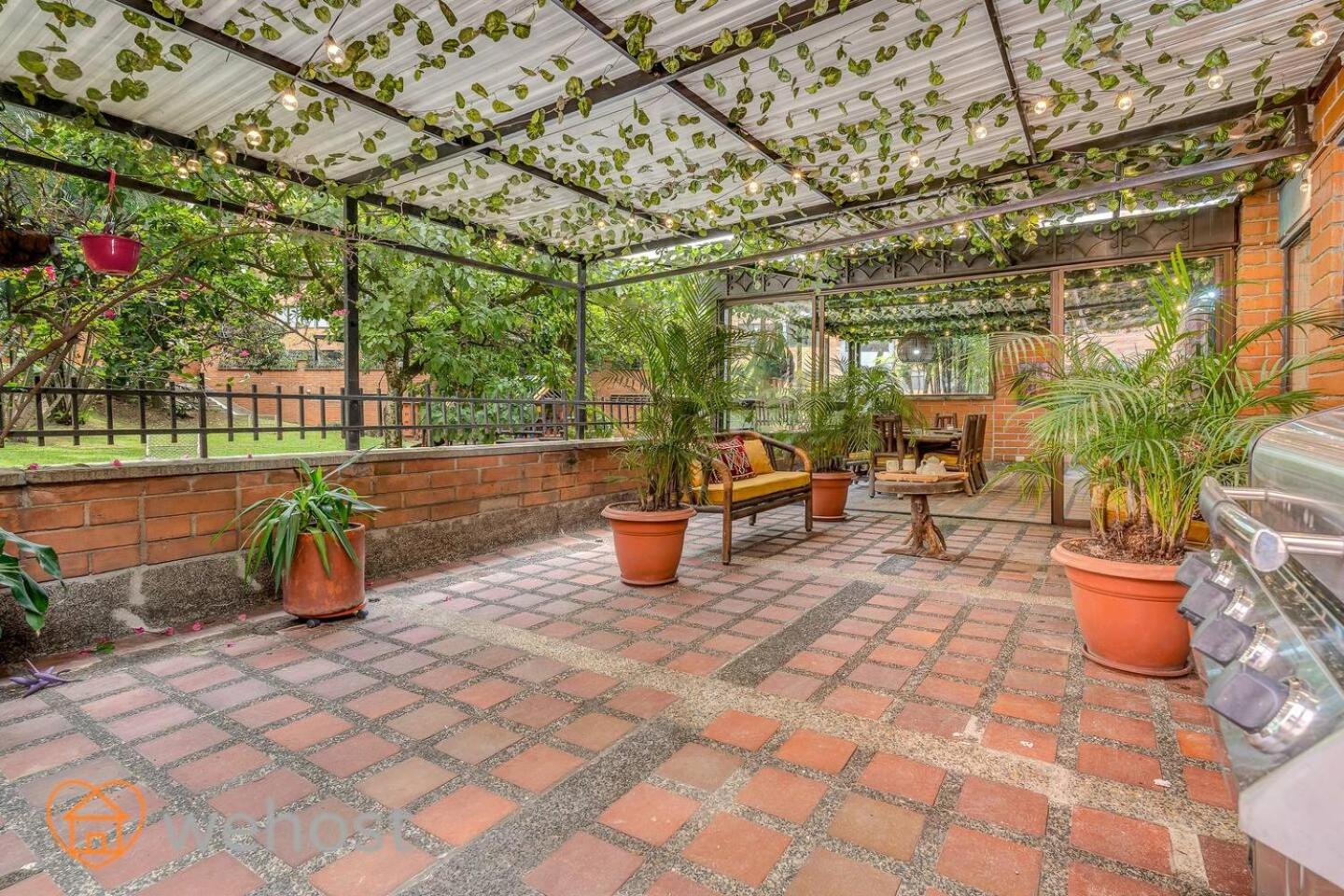 Top-rated Prime Location Serene Area In Poblado