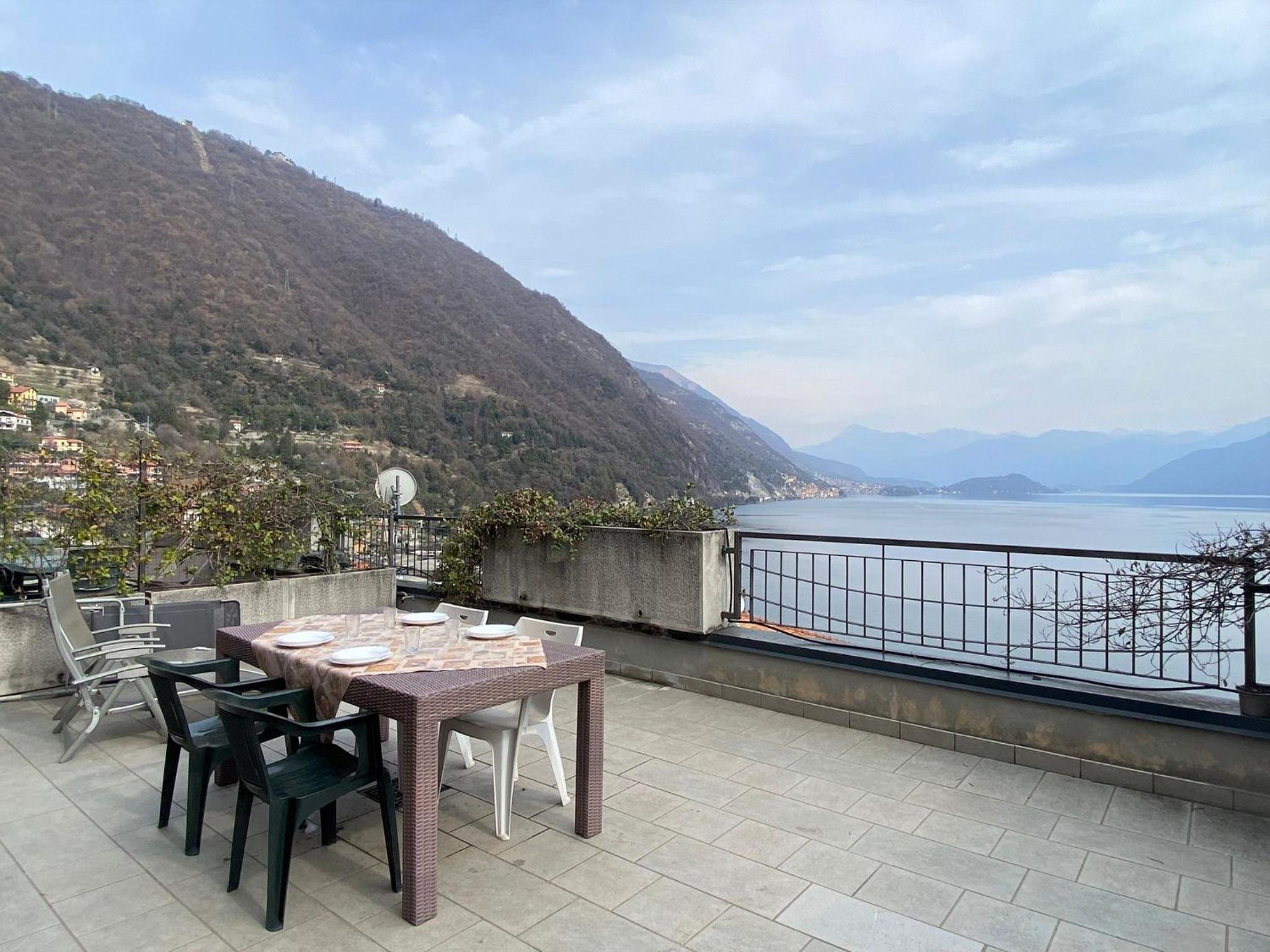 The Swallow - Apartment with Terrace Lake View view 2