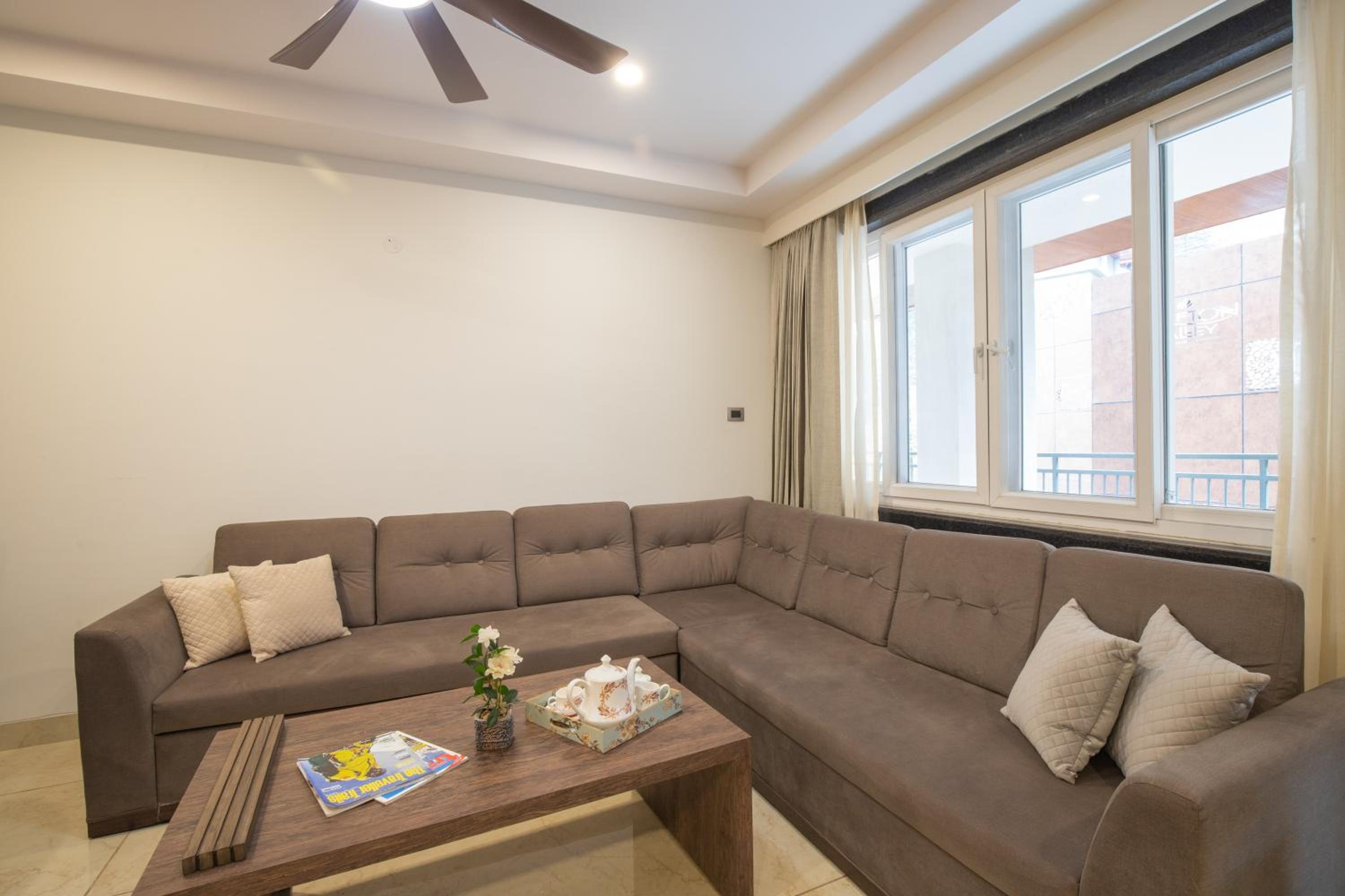 Alaya Stays 2 BHK Apartment with Hill View - Cliff Crest view 5